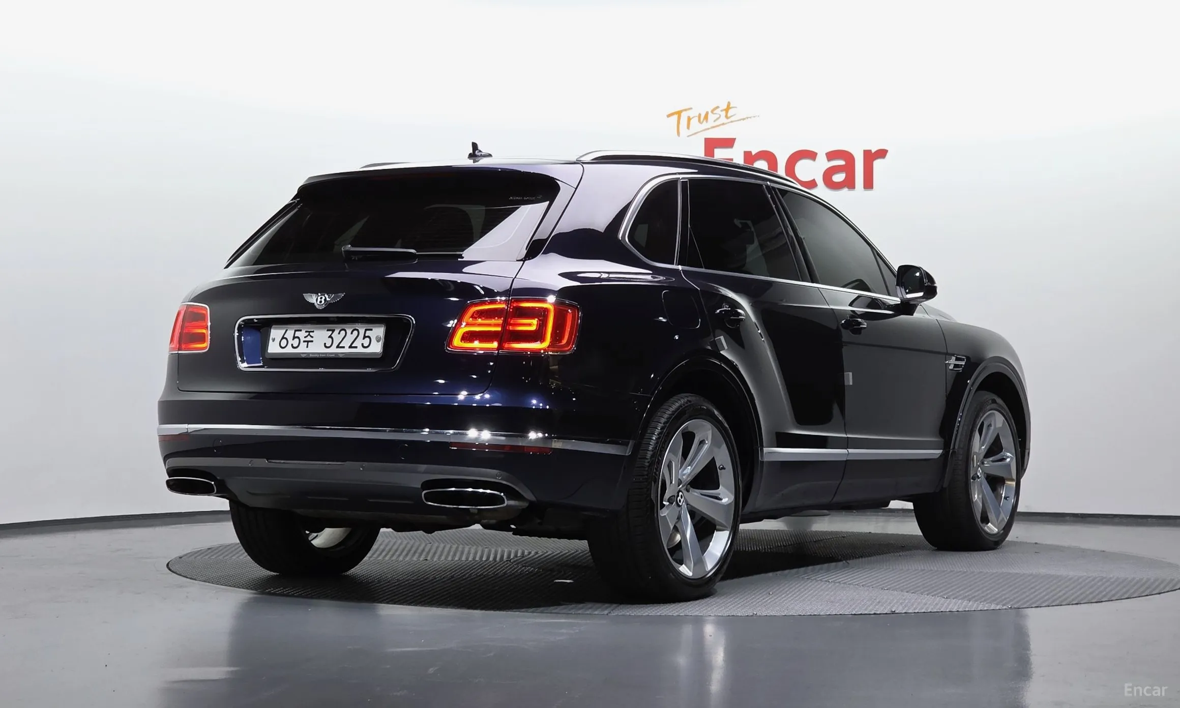 Bentley Bentayga превью 2