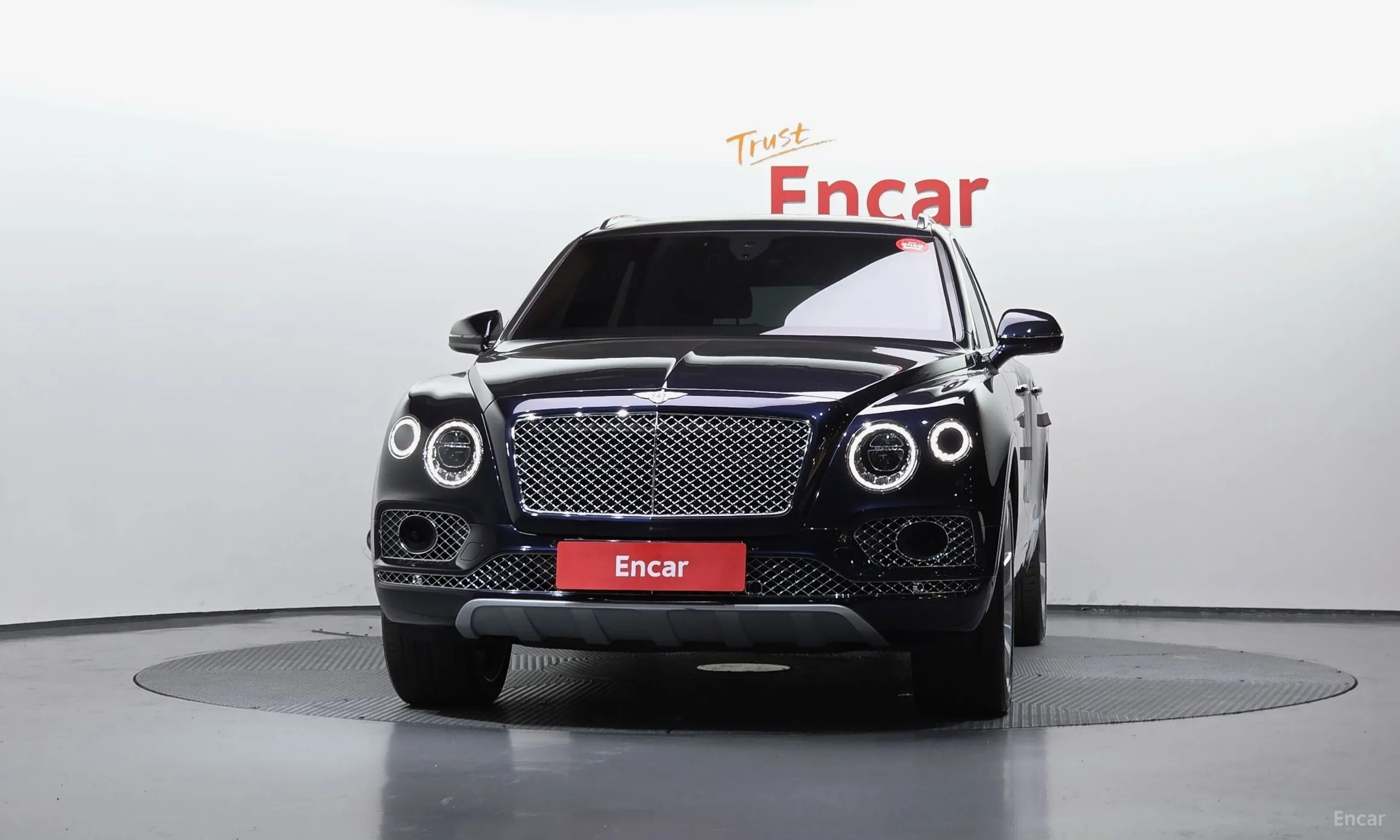 Bentley Bentayga превью 3