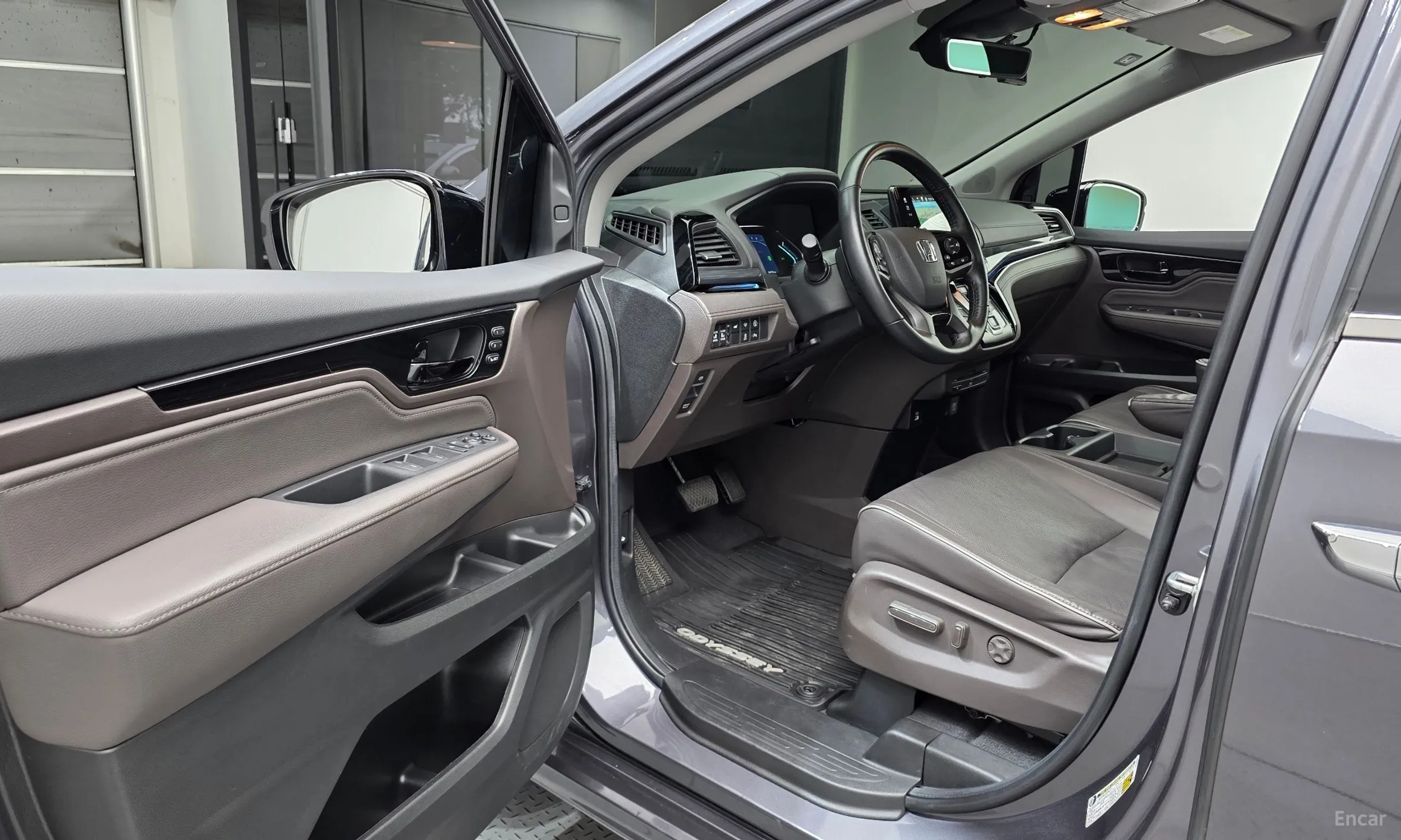 Honda Odyssey превью 10