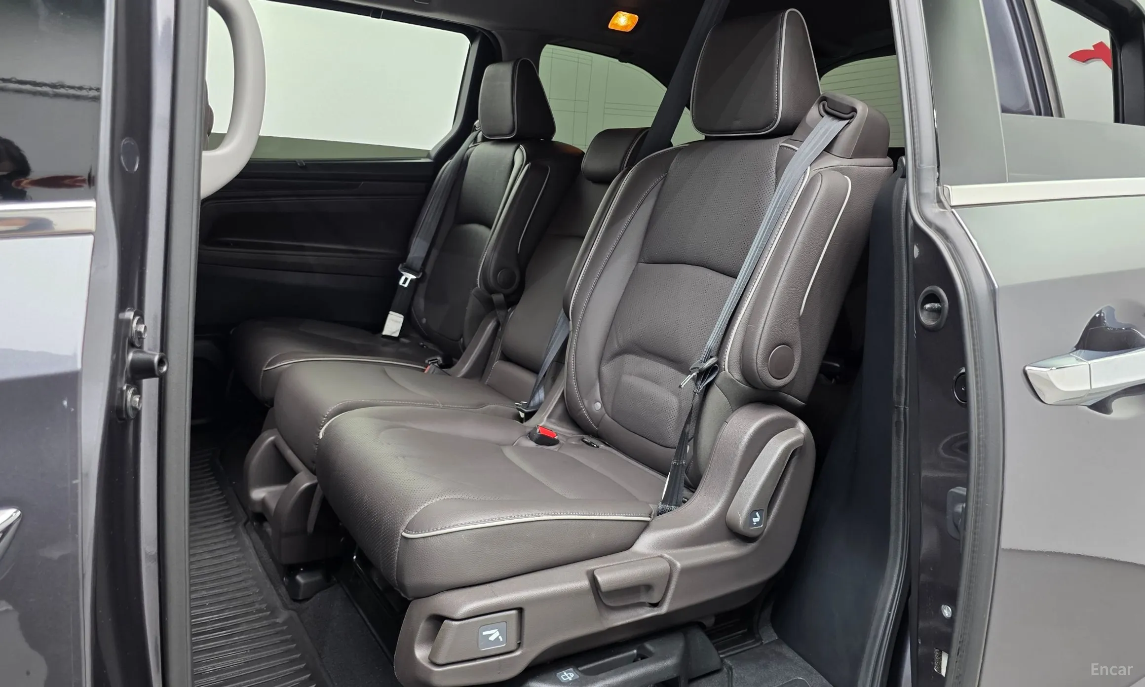 Honda Odyssey превью 12