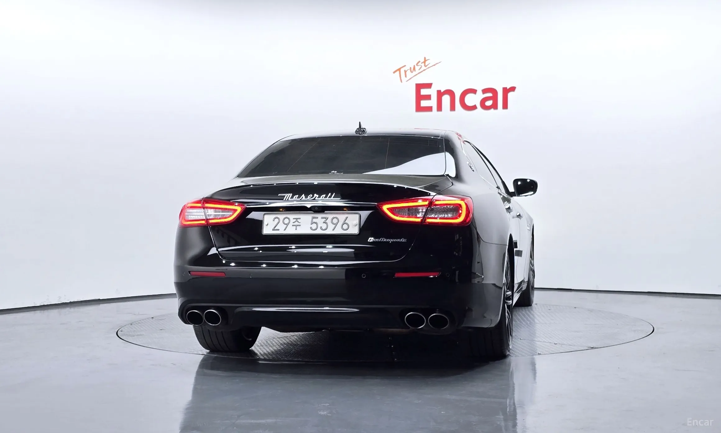 Maserati Quattroporte превью 4