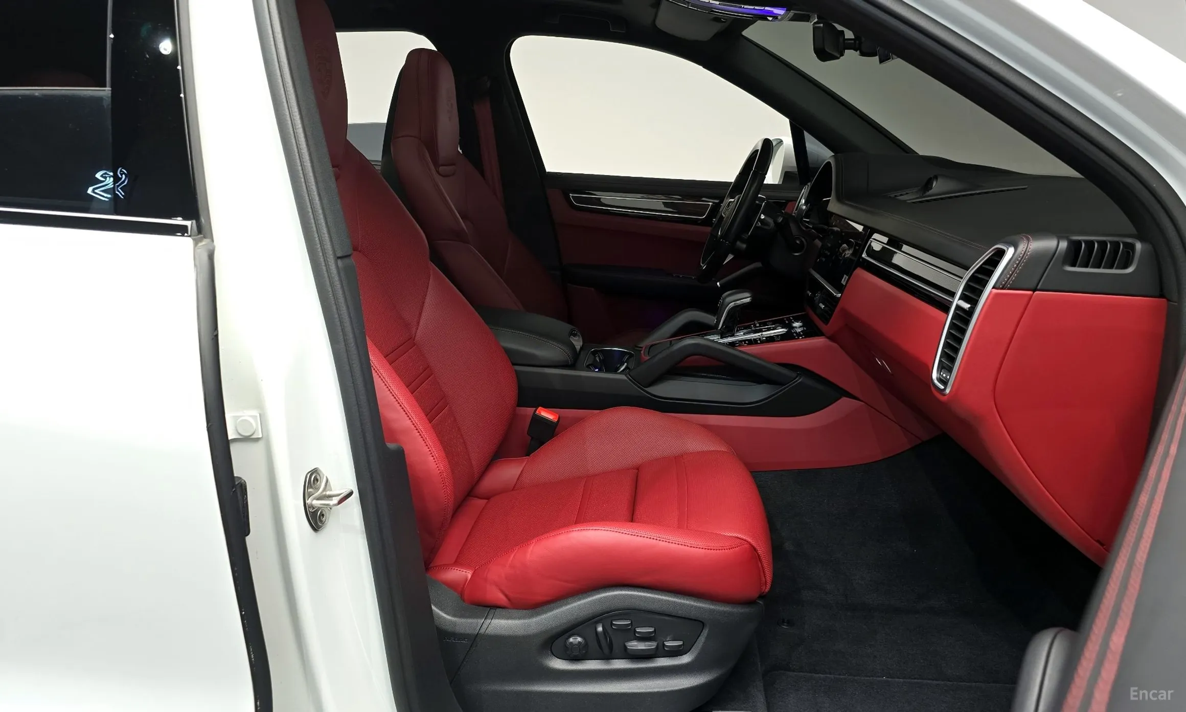 Porsche Cayenne (PO536) превью 11