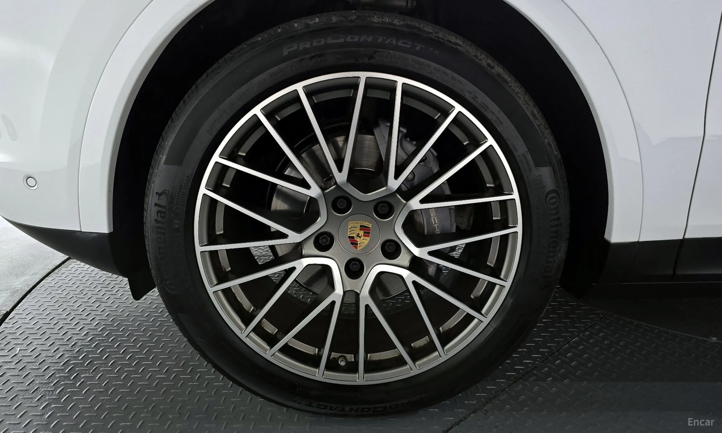 Porsche Cayenne (PO536) превью 5