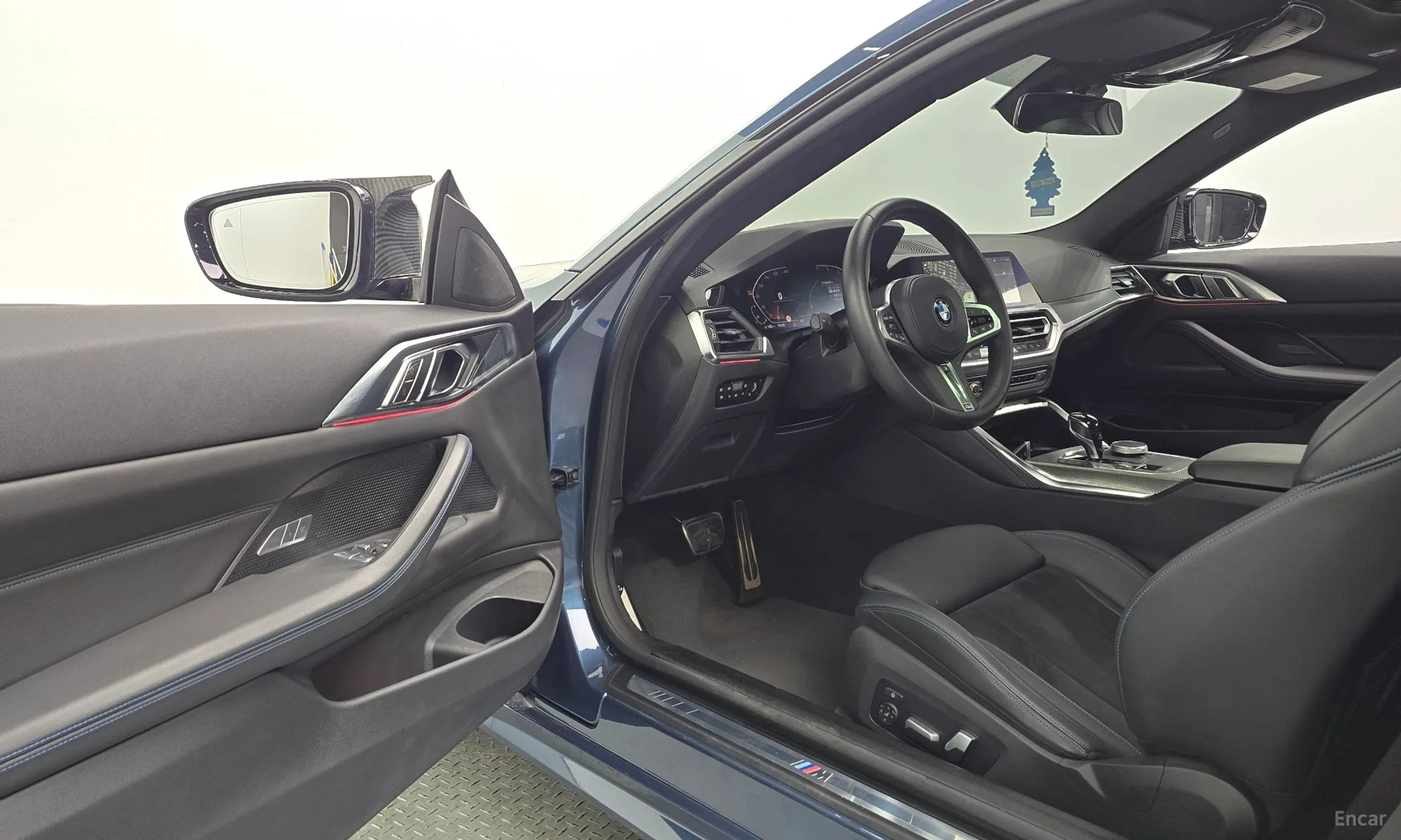 BMW Series 4 (G22) превью 10