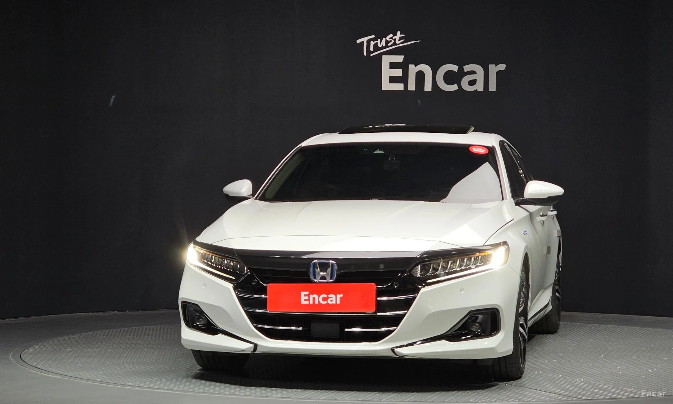 Honda Accord 10th Generation превью 3