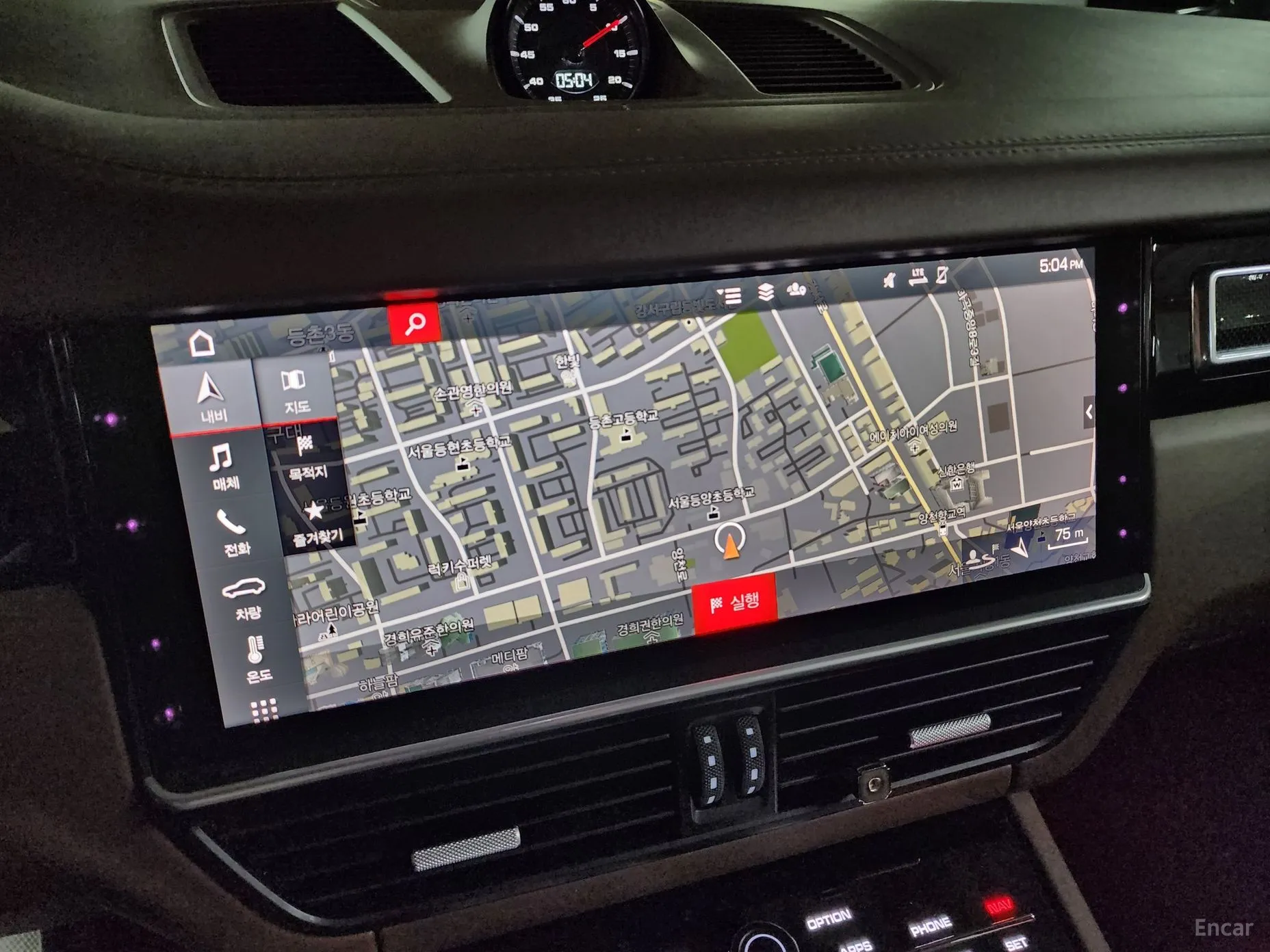 Porsche Cayenne (PO536) превью 13