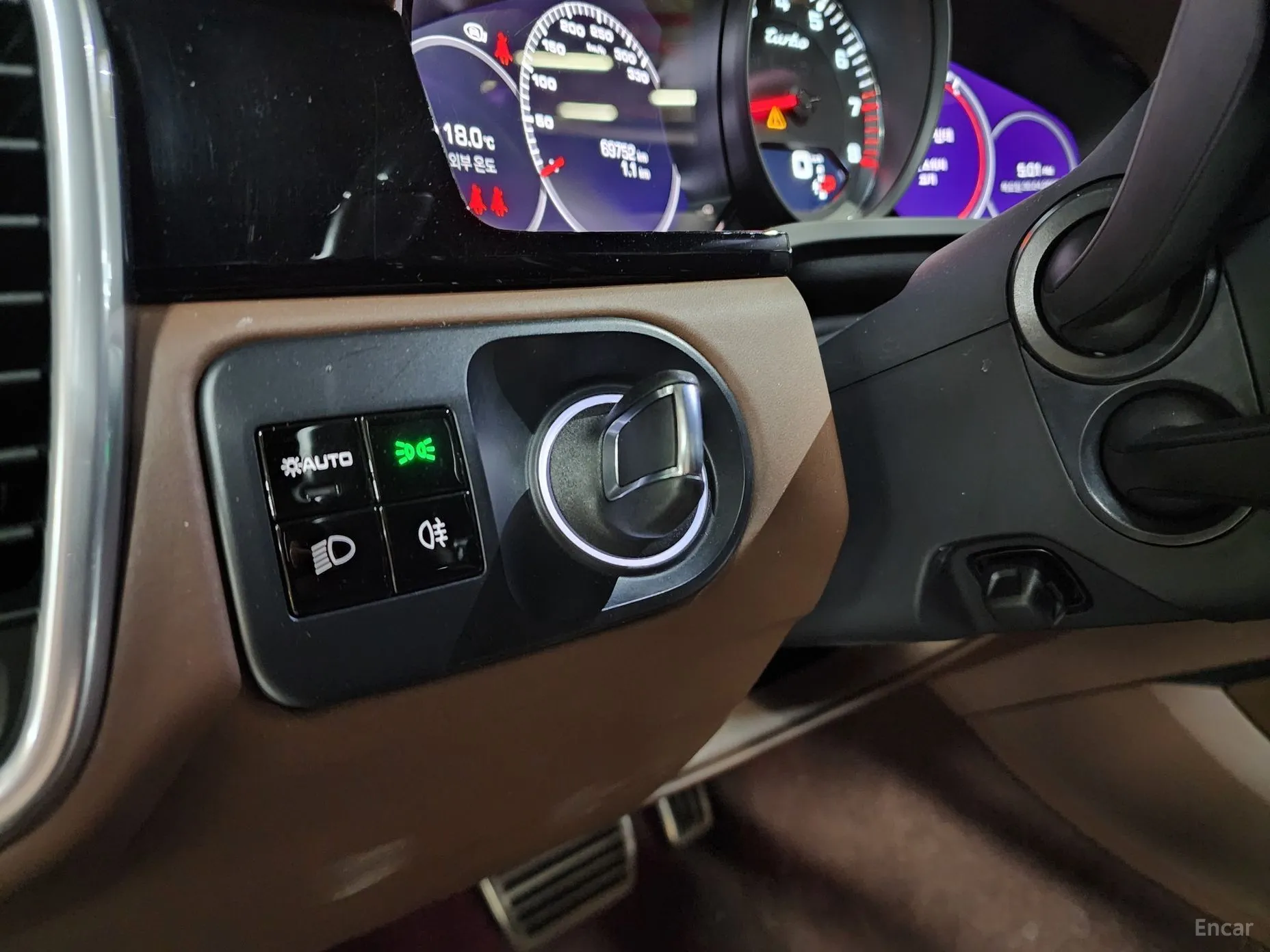Porsche Cayenne (PO536) превью 16