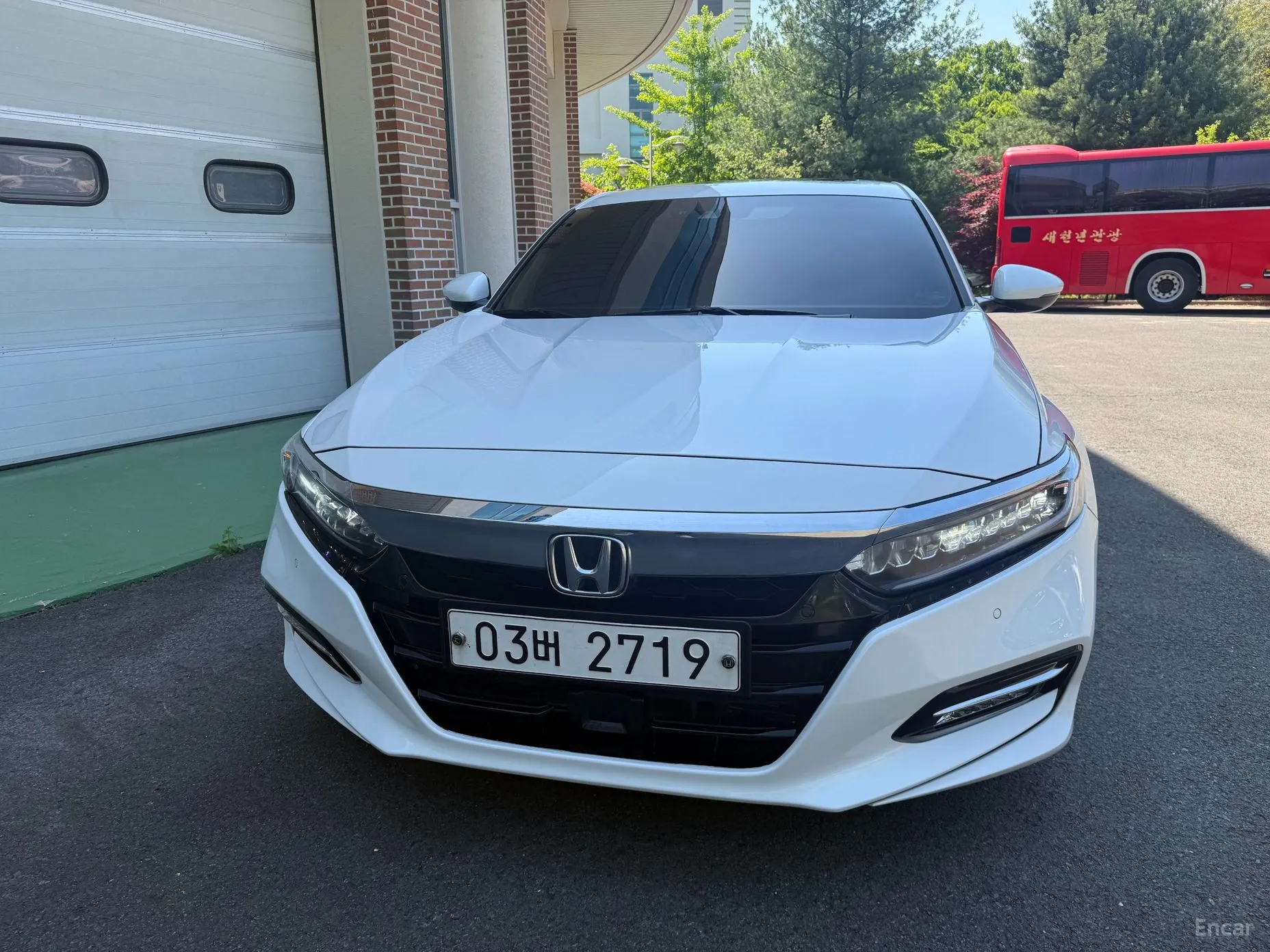 Honda Accord 10th Generation превью 3