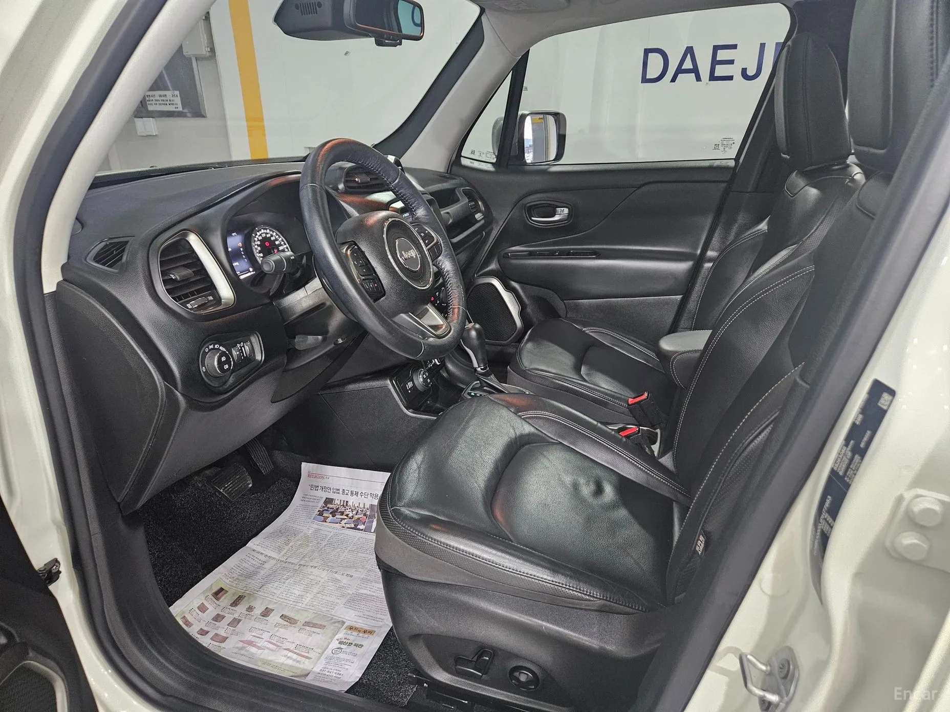 Jeep Renegade превью 12