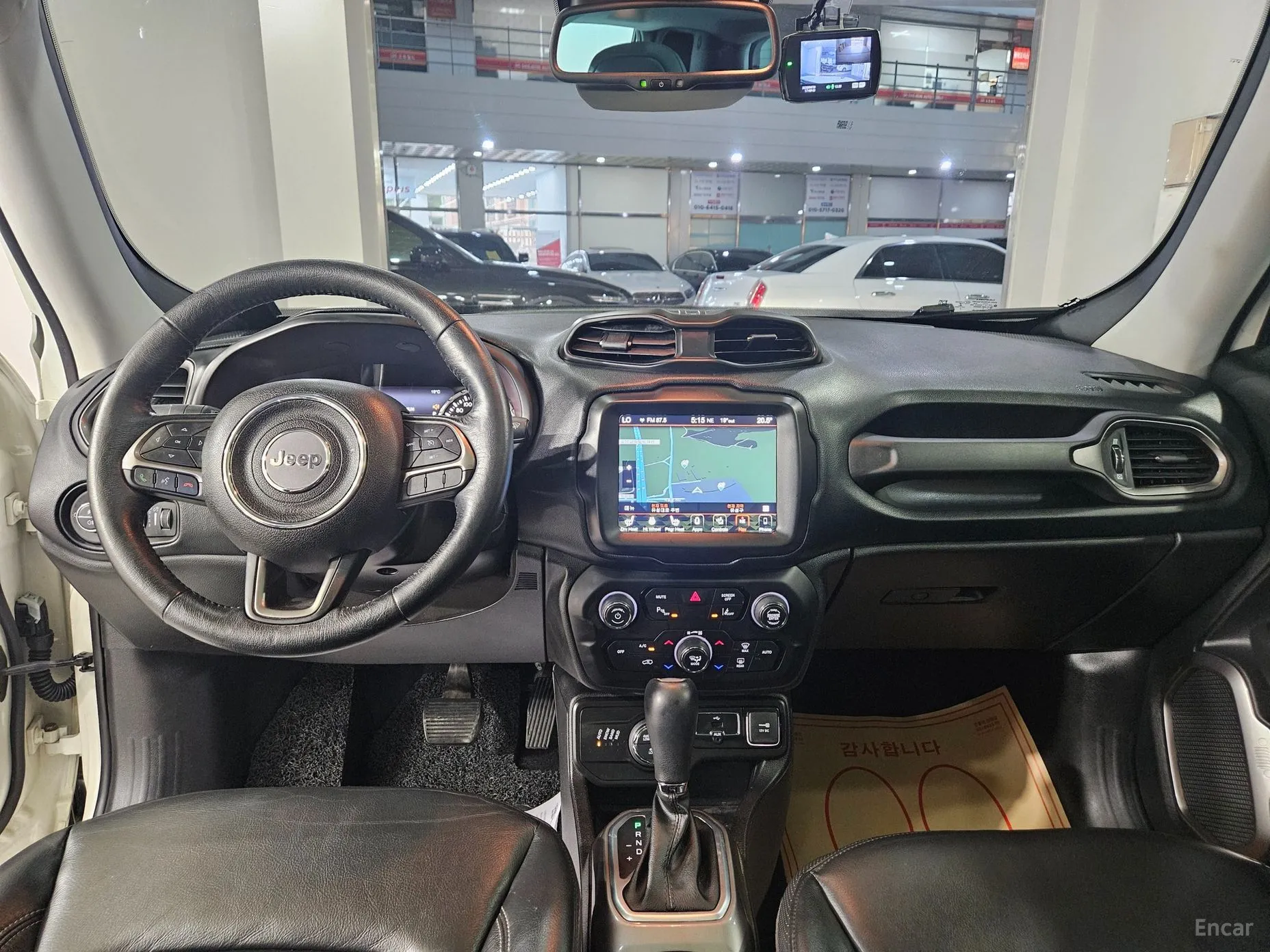 Jeep Renegade превью 14