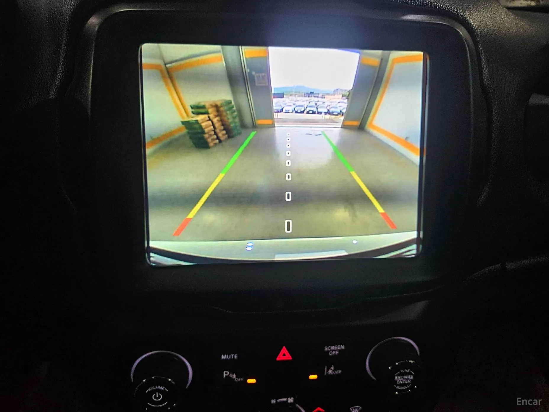 Jeep Renegade превью 16
