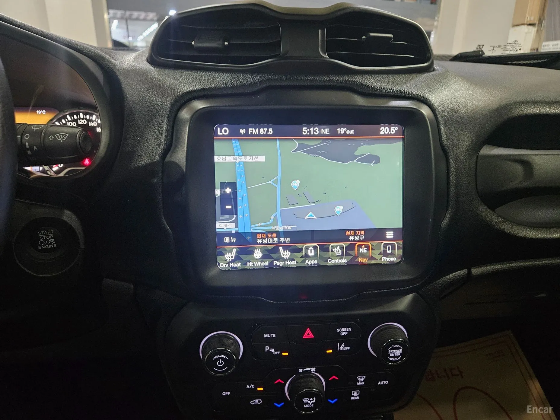 Jeep Renegade превью 9