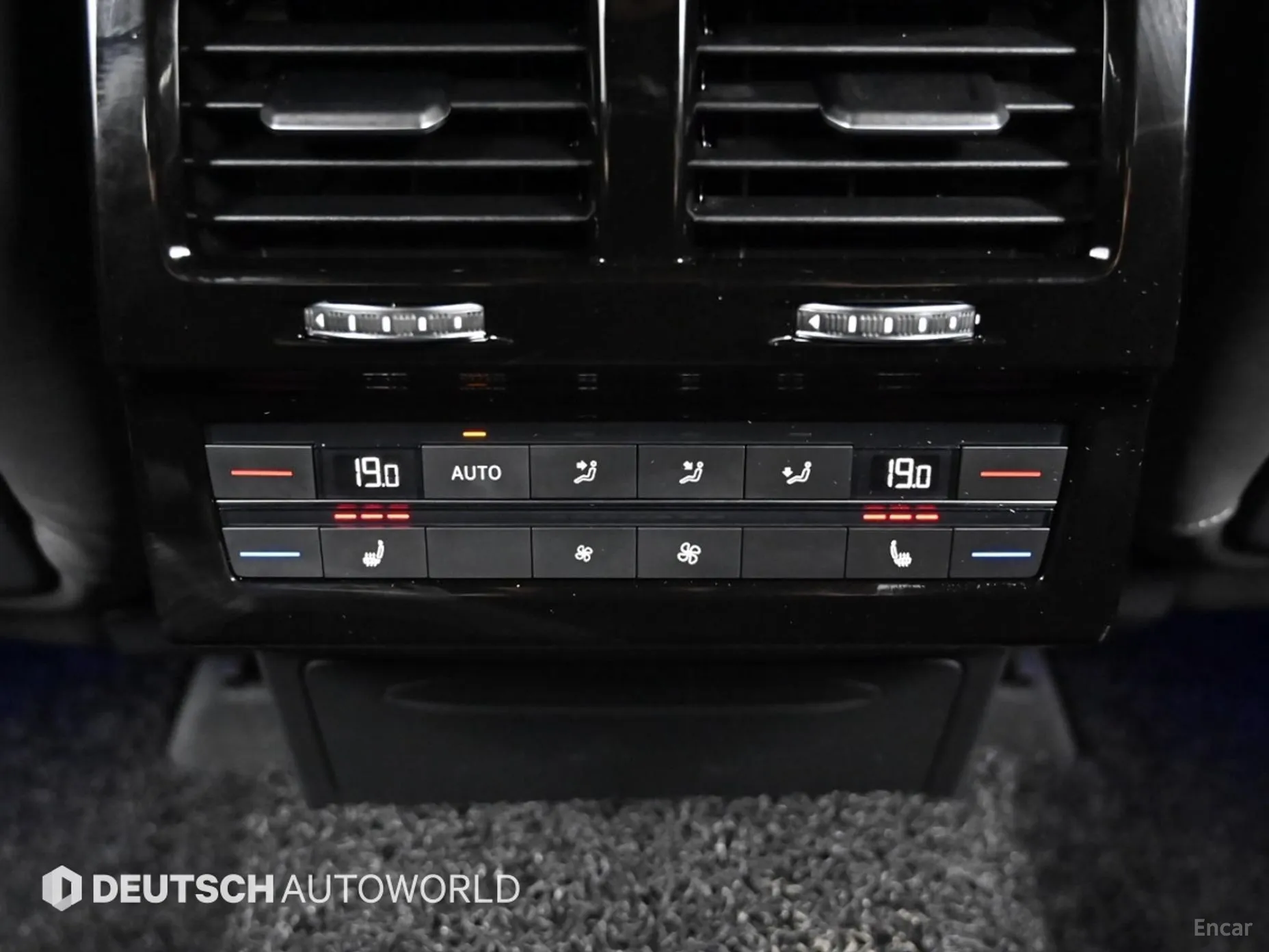 Volkswagen Touareg 3rd Generation превью 16