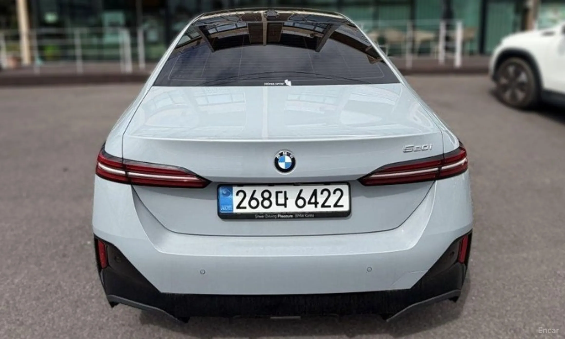 BMW 5 Series (G60) превью 3