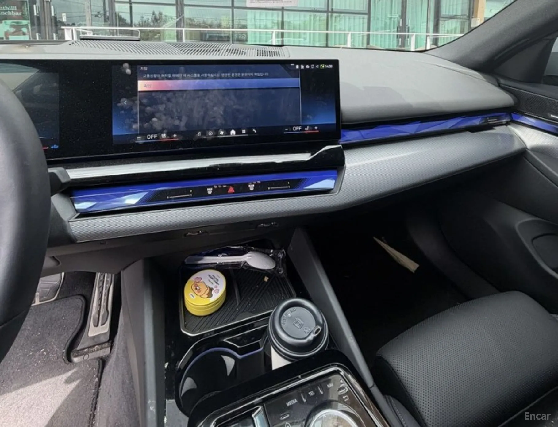 BMW 5 Series (G60) превью 4