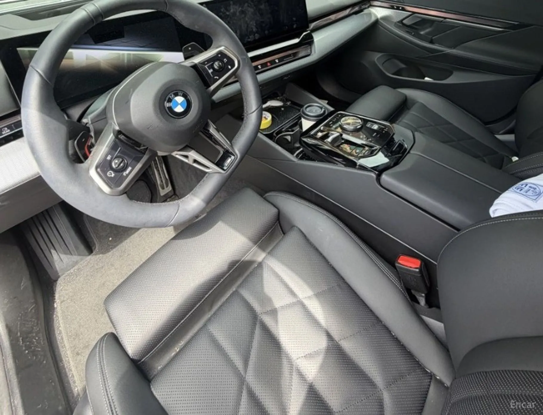 BMW 5 Series (G60) превью 5