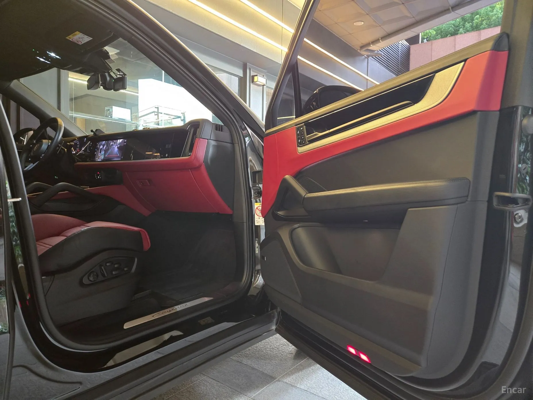 Porsche Cayenne (PO536) превью 14