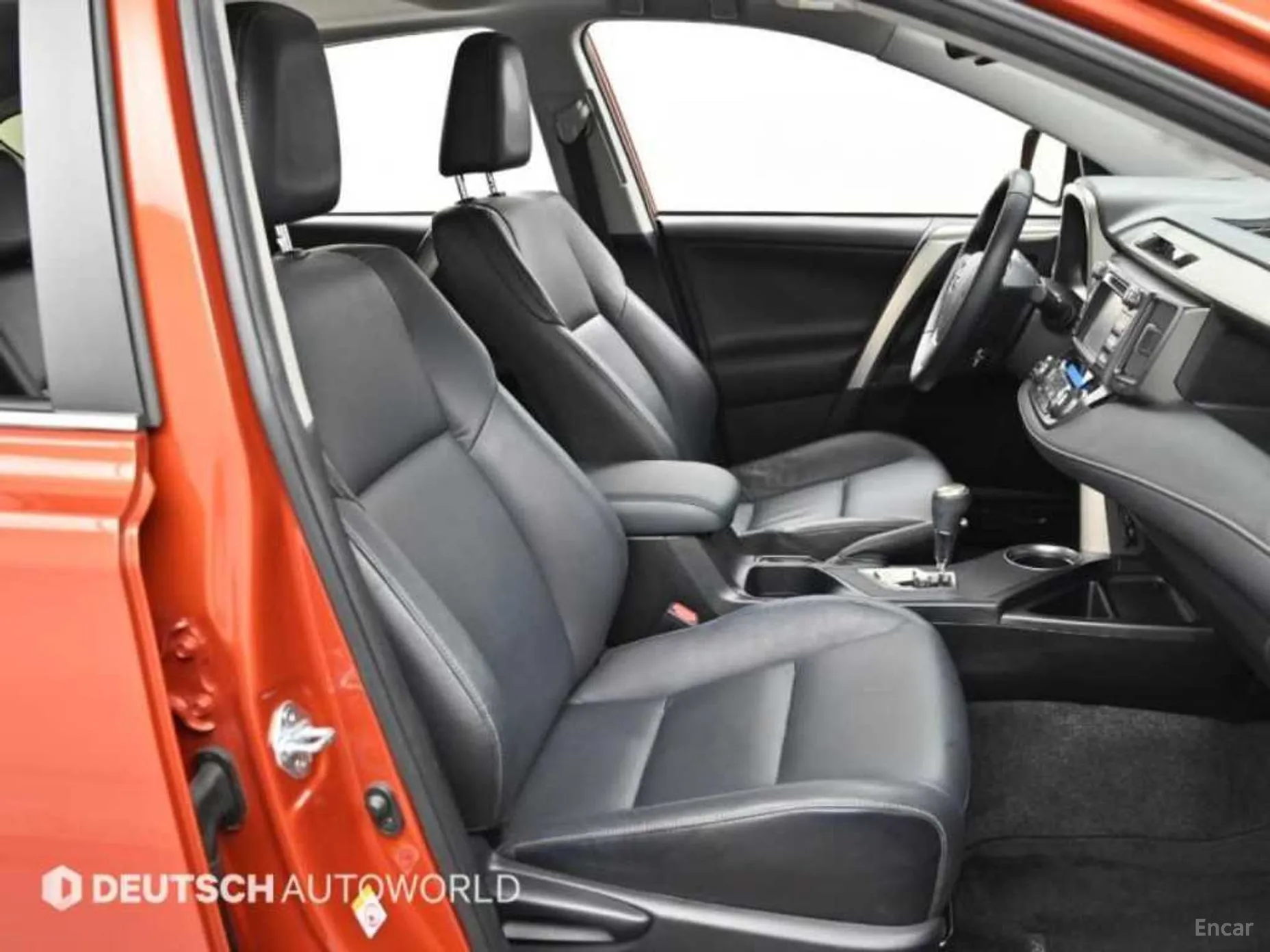 Toyota RAV4 превью 10