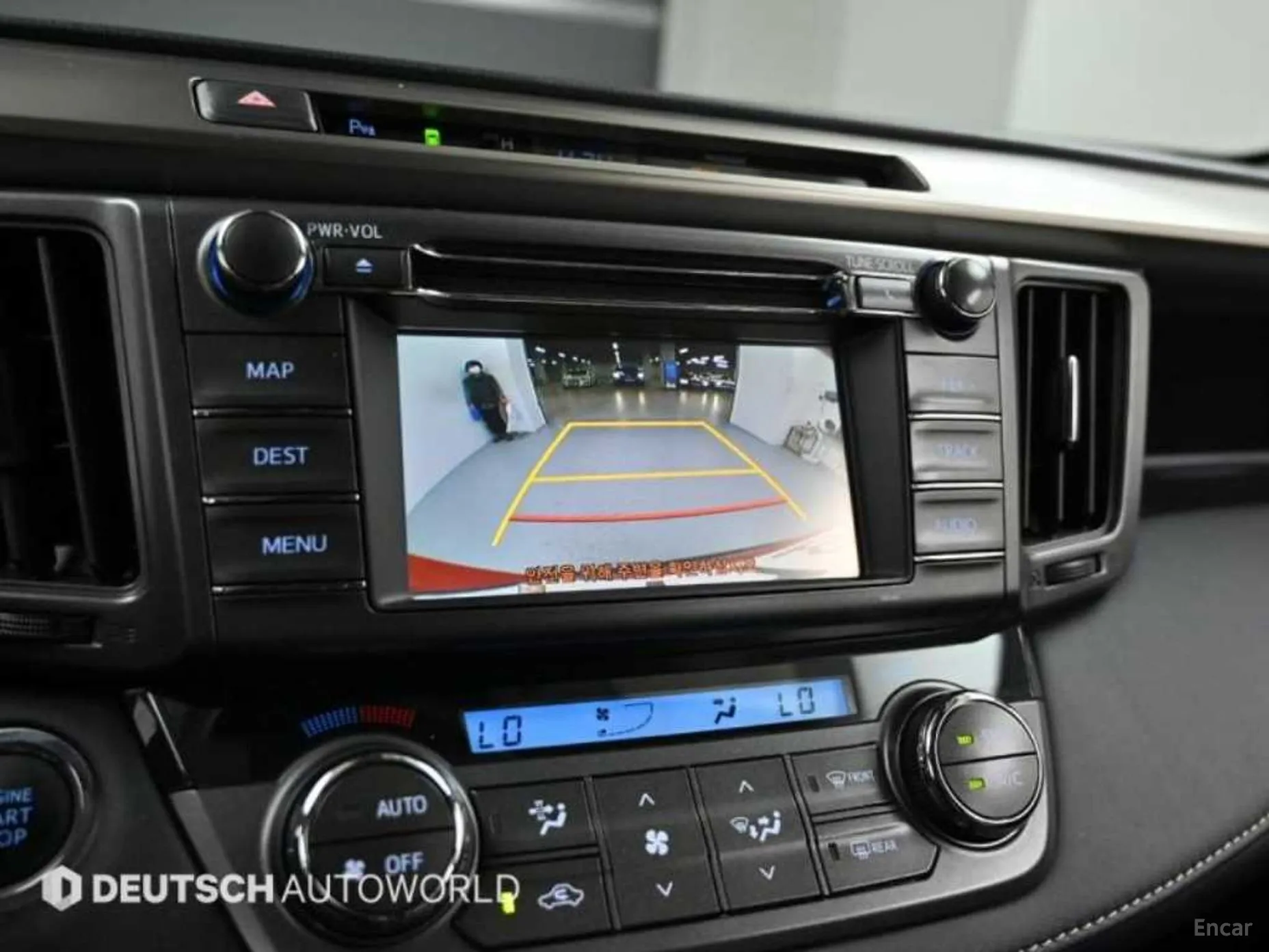 Toyota RAV4 превью 15