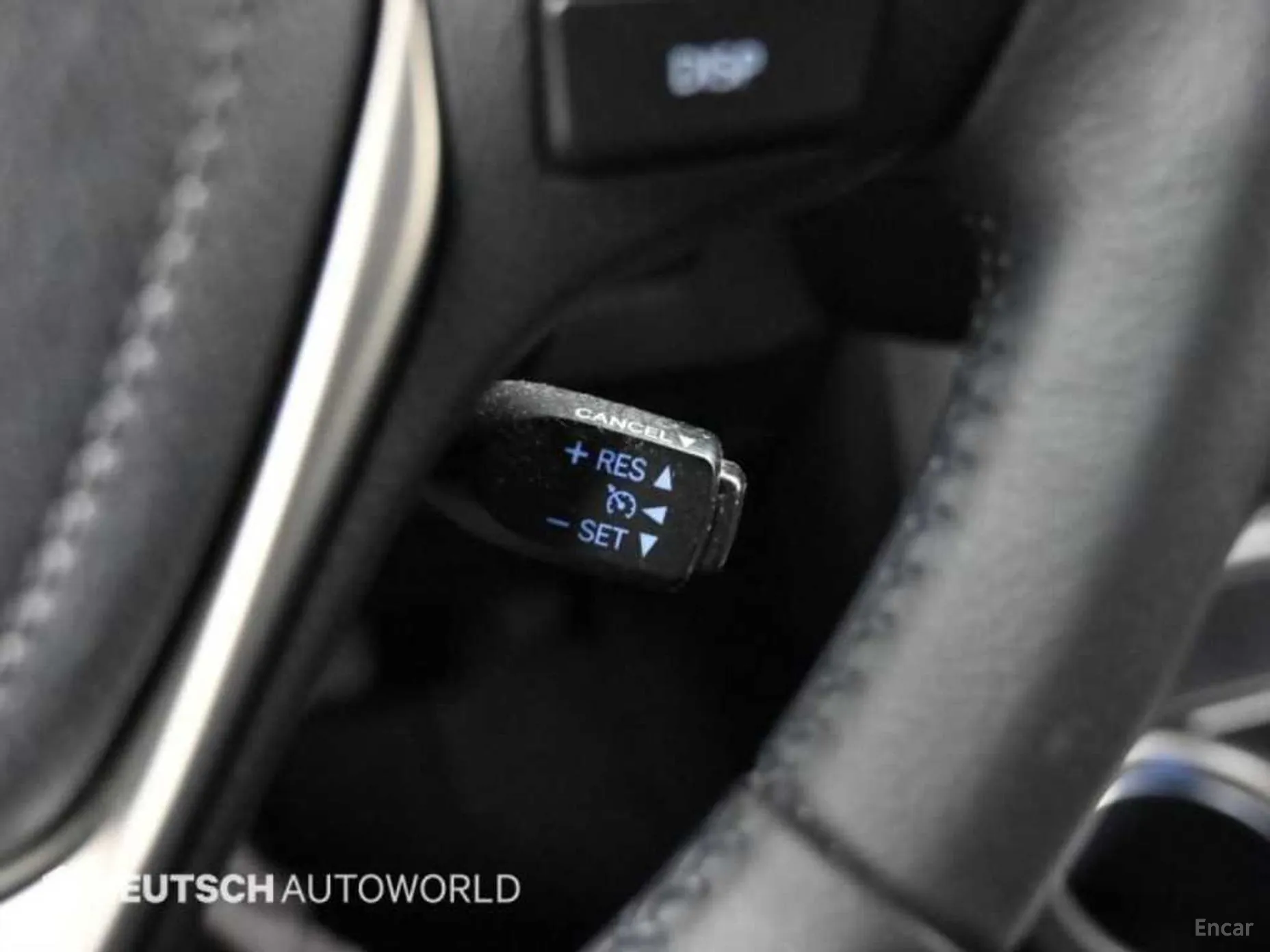 Toyota RAV4 превью 16