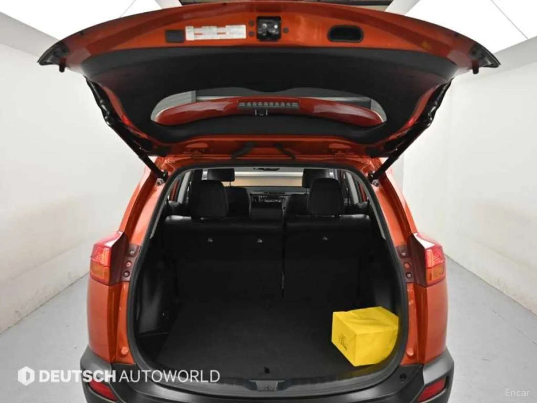 Toyota RAV4 превью 19