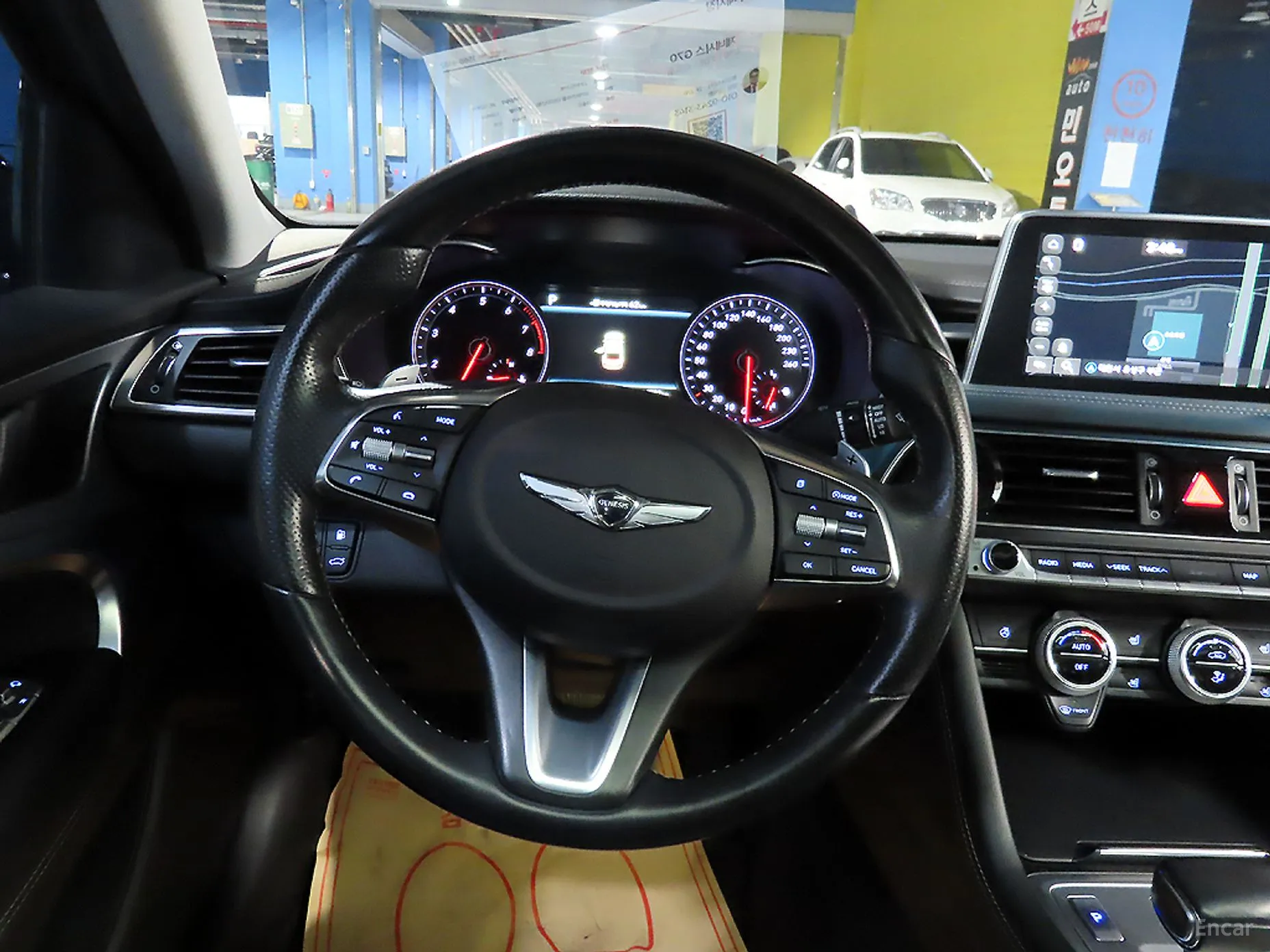 Genesis G70 превью 15