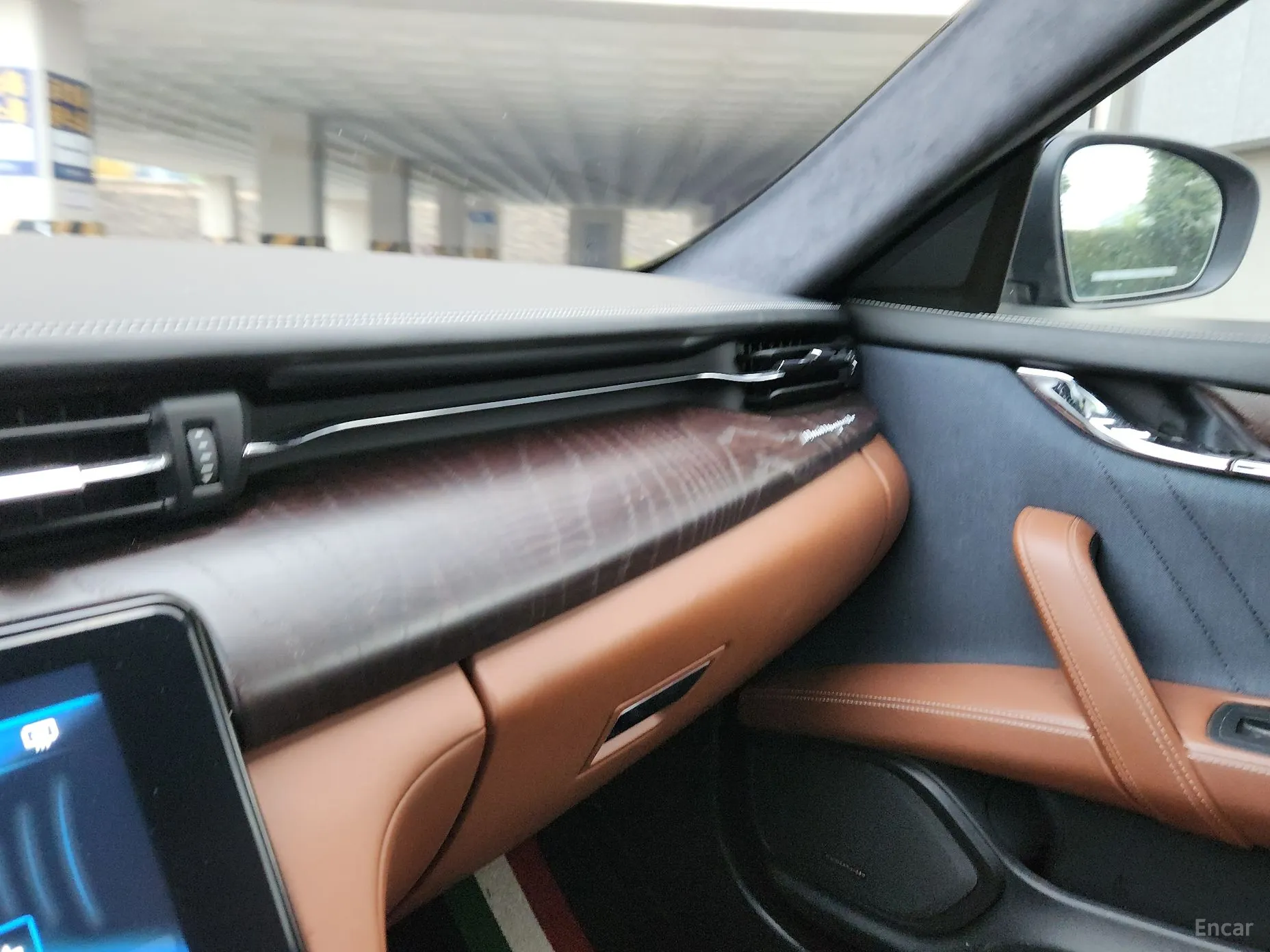 Maserati Quattroporte превью 17