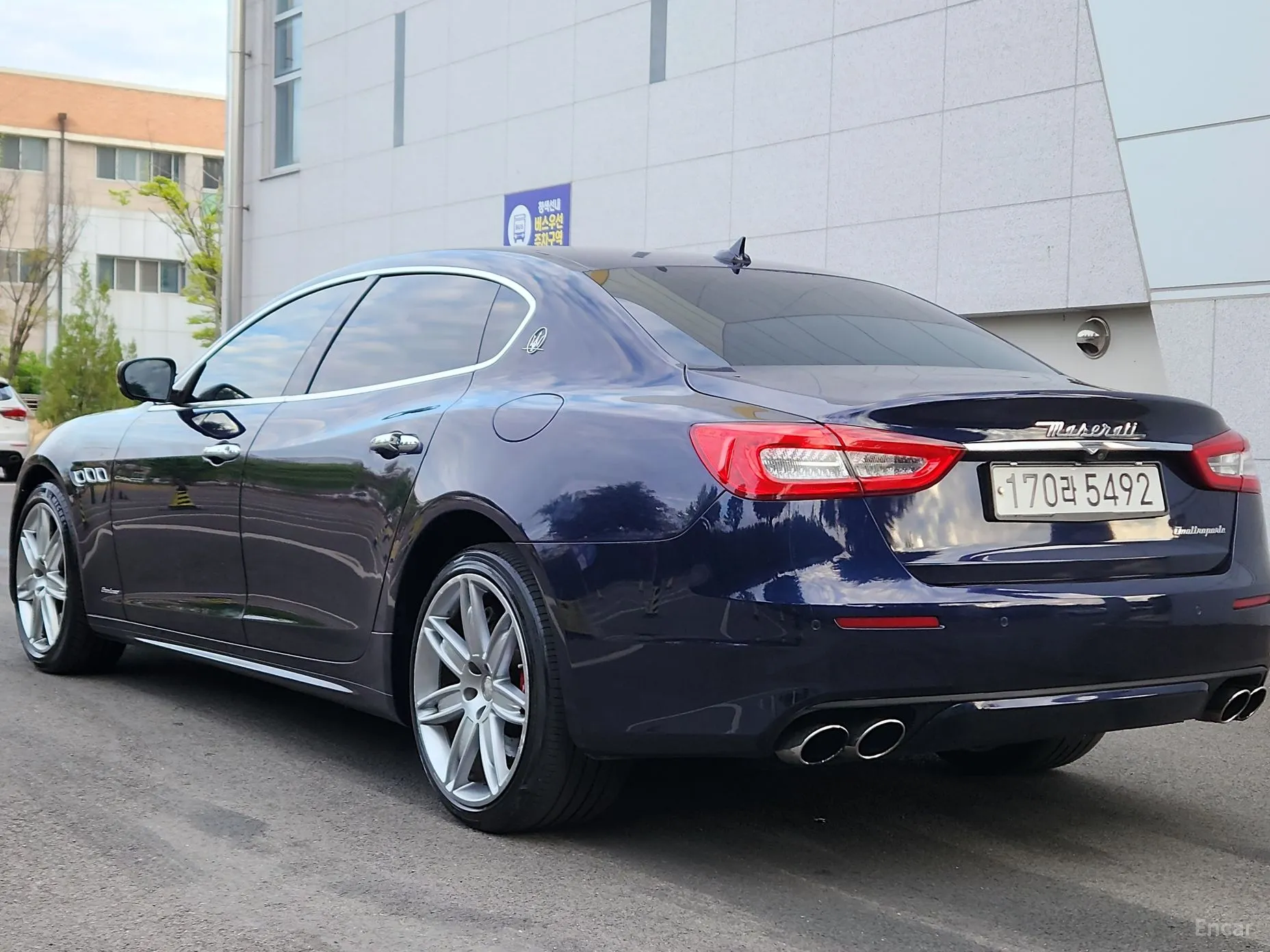 Maserati Quattroporte превью 4