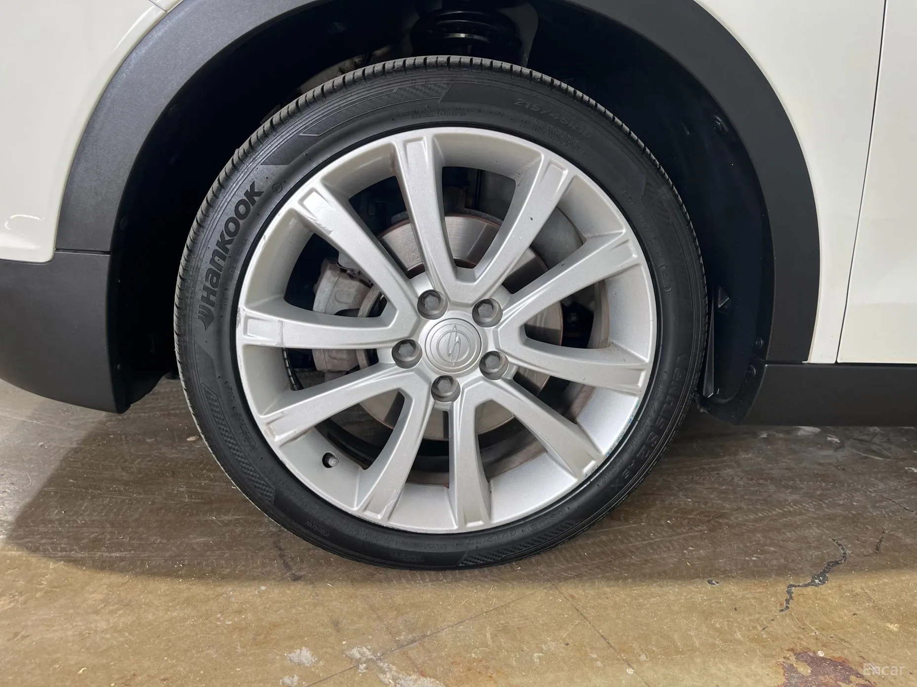 KG Mobility (SsangYong) Tivoli Air превью 10