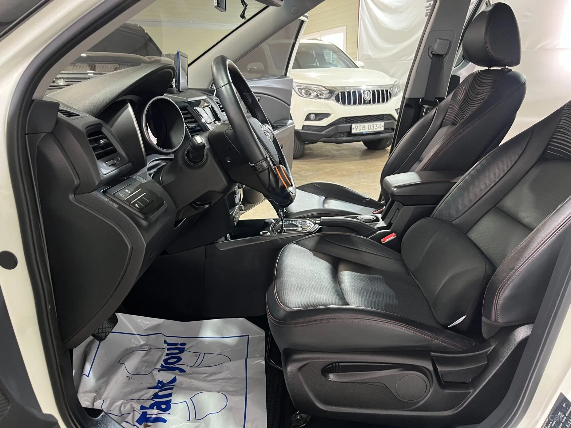 KG Mobility (SsangYong) Tivoli Air превью 14