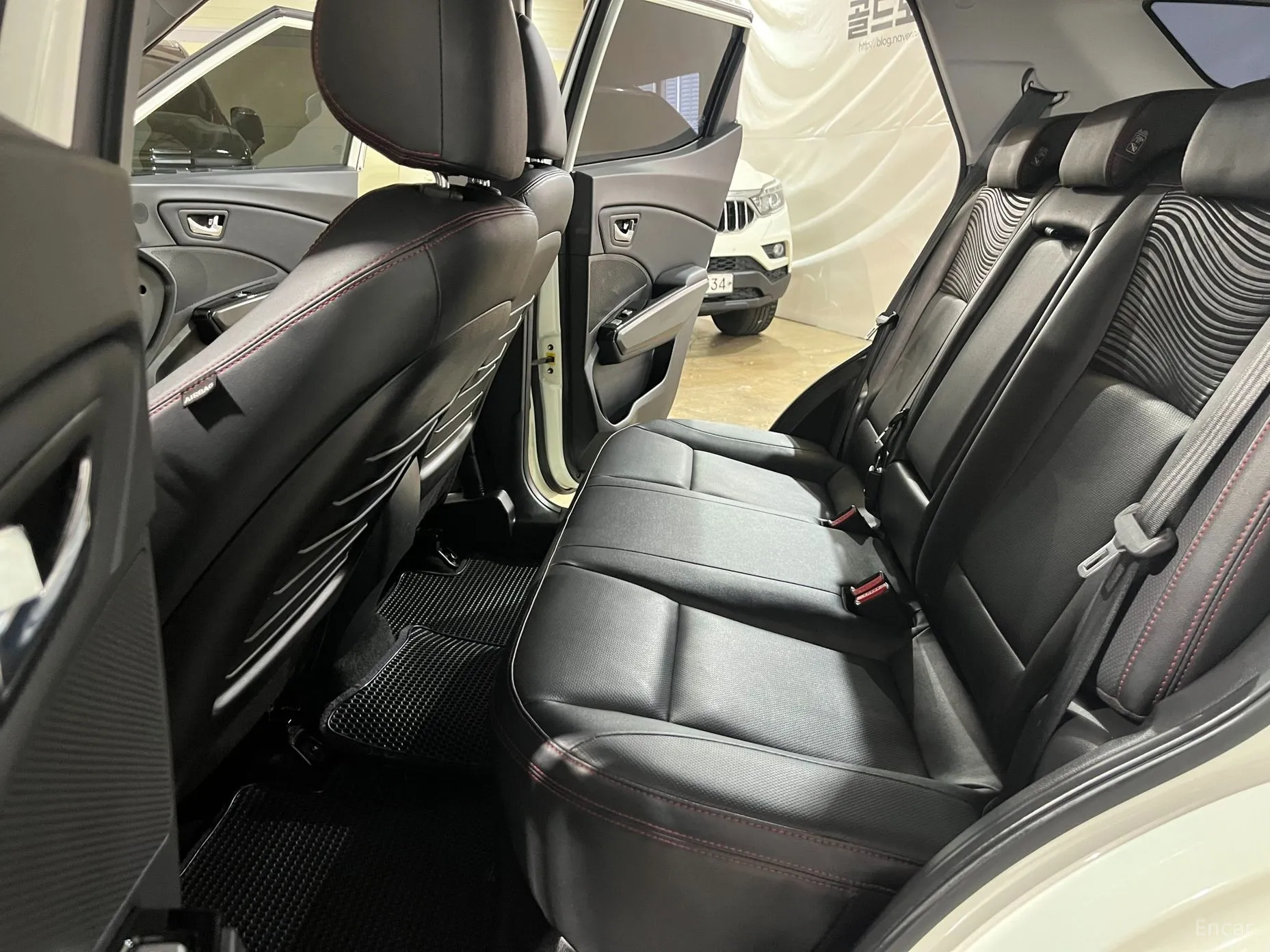 KG Mobility (SsangYong) Tivoli Air превью 16