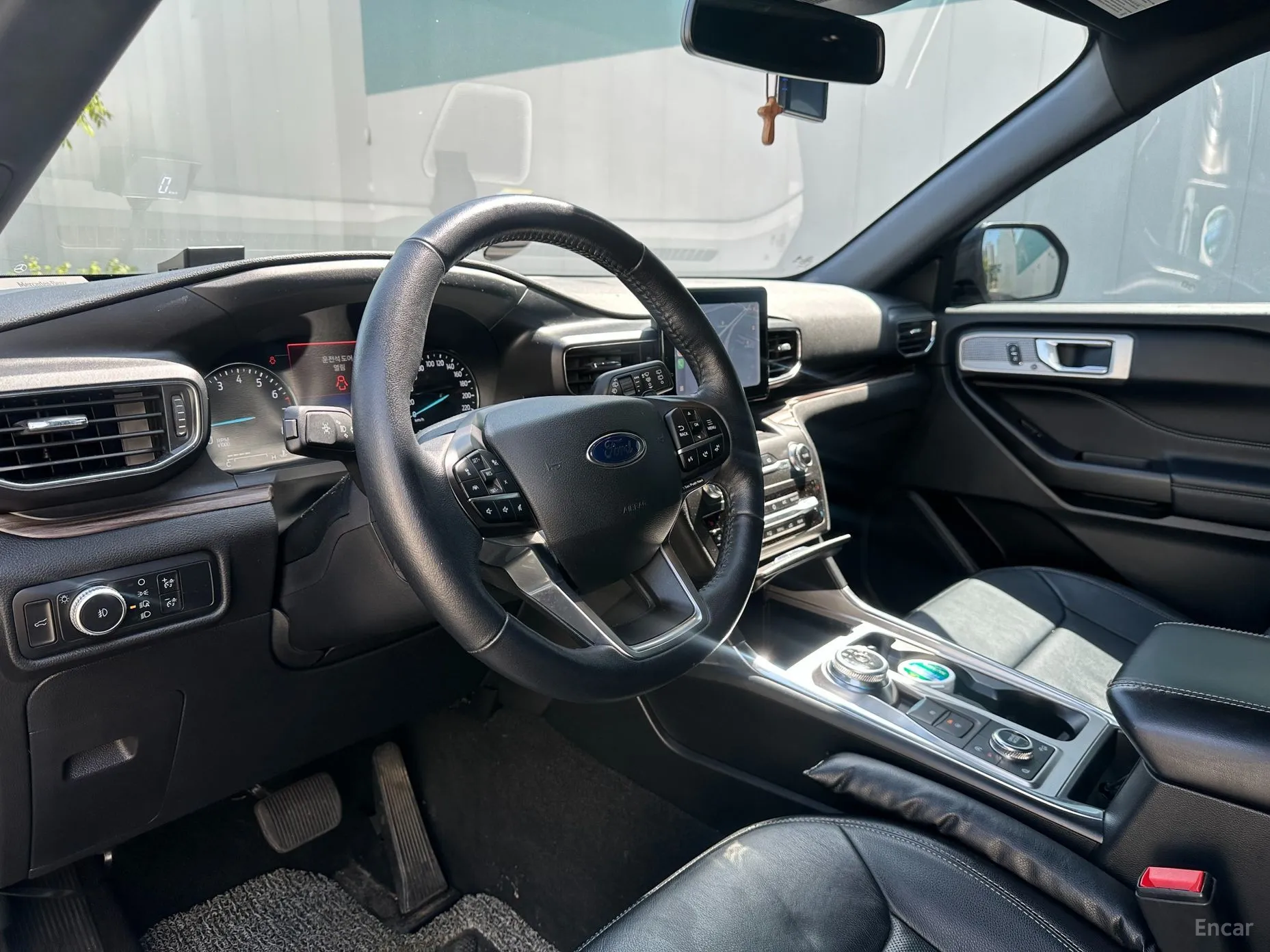 Ford Explorer 6th Generation превью 7