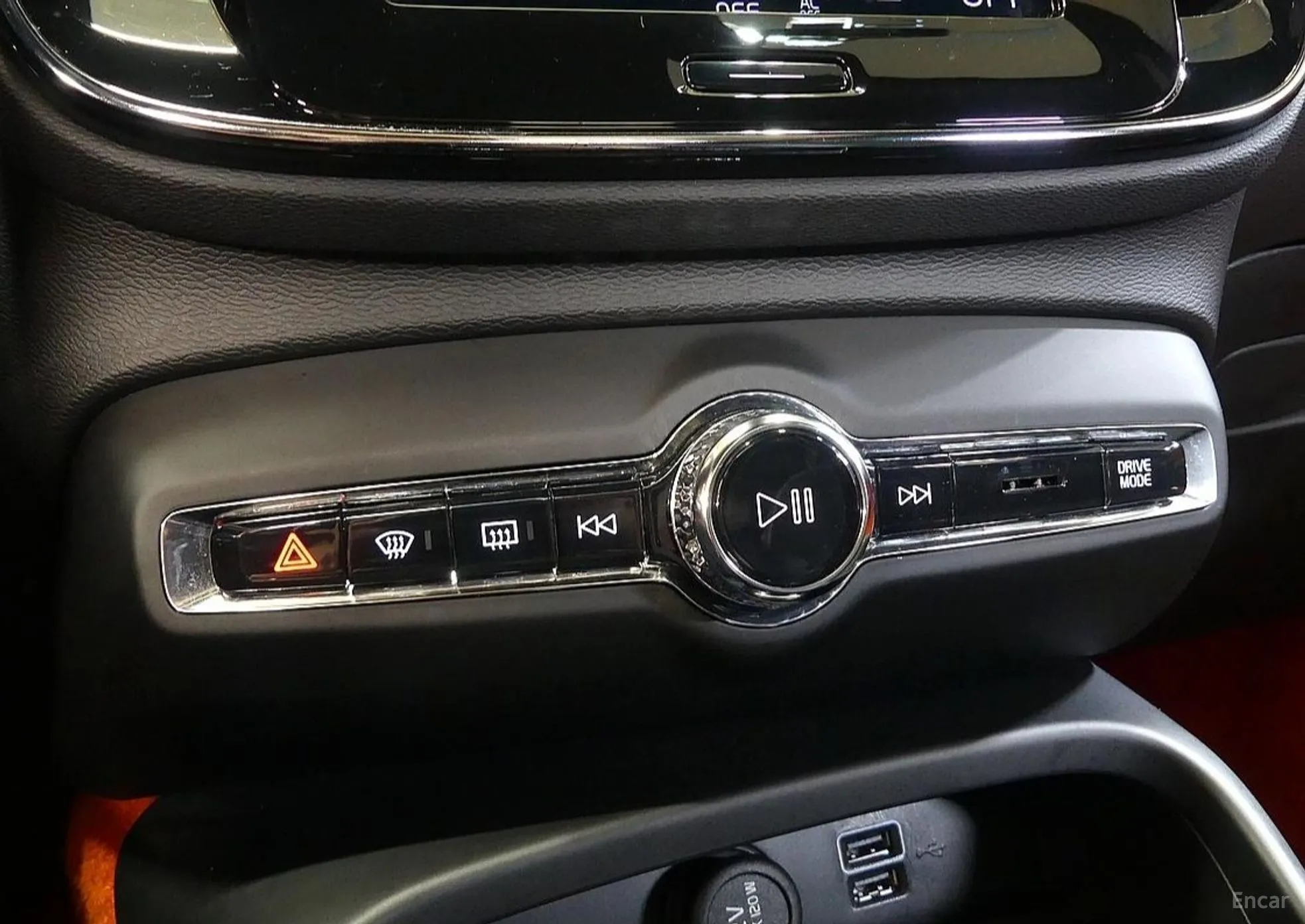Volvo XC40 превью 13