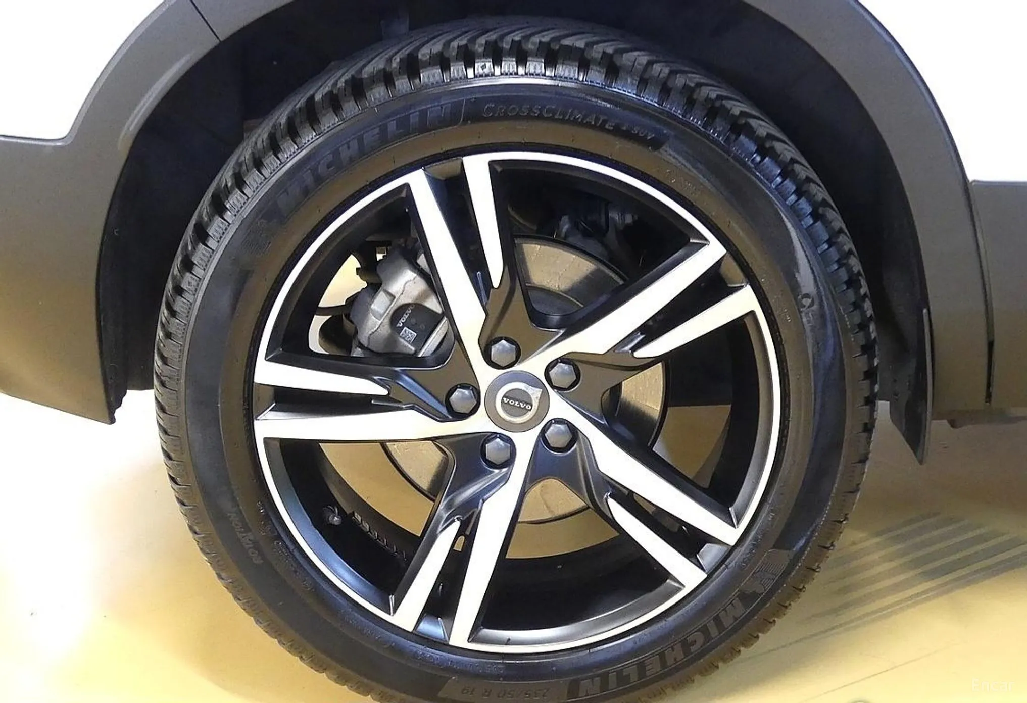 Volvo XC40 превью 20