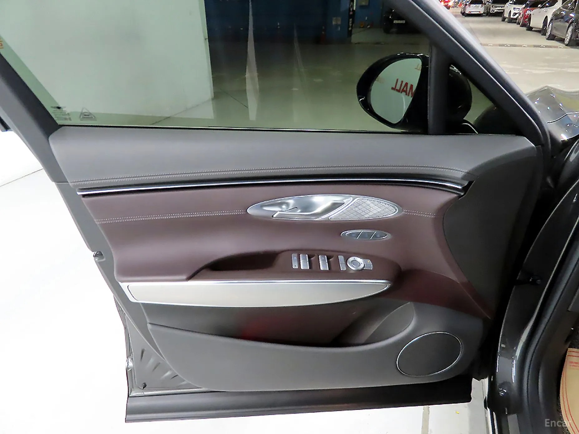 Genesis GV70 превью 11