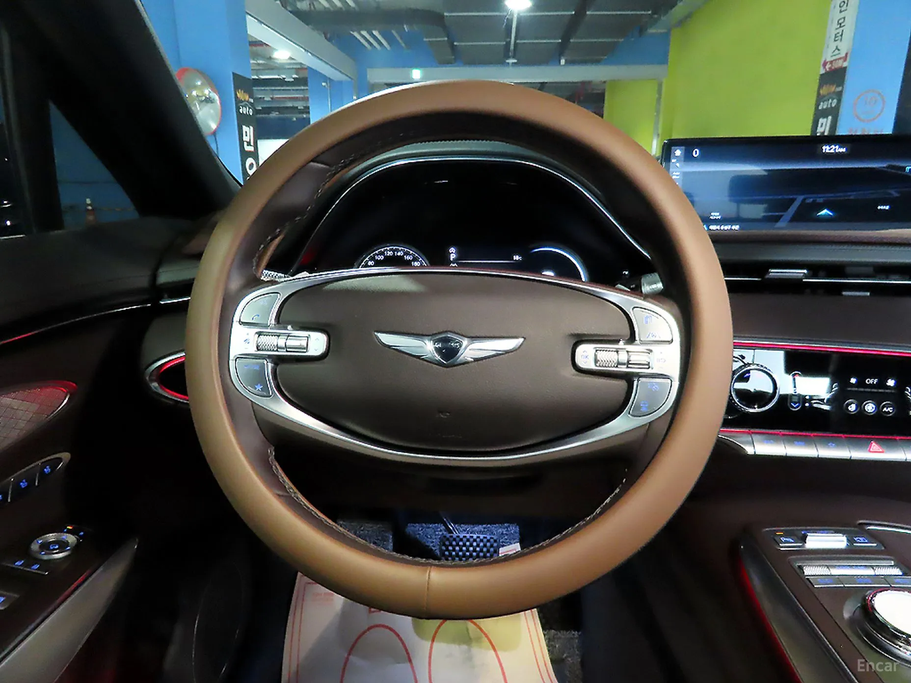 Genesis GV70 превью 12