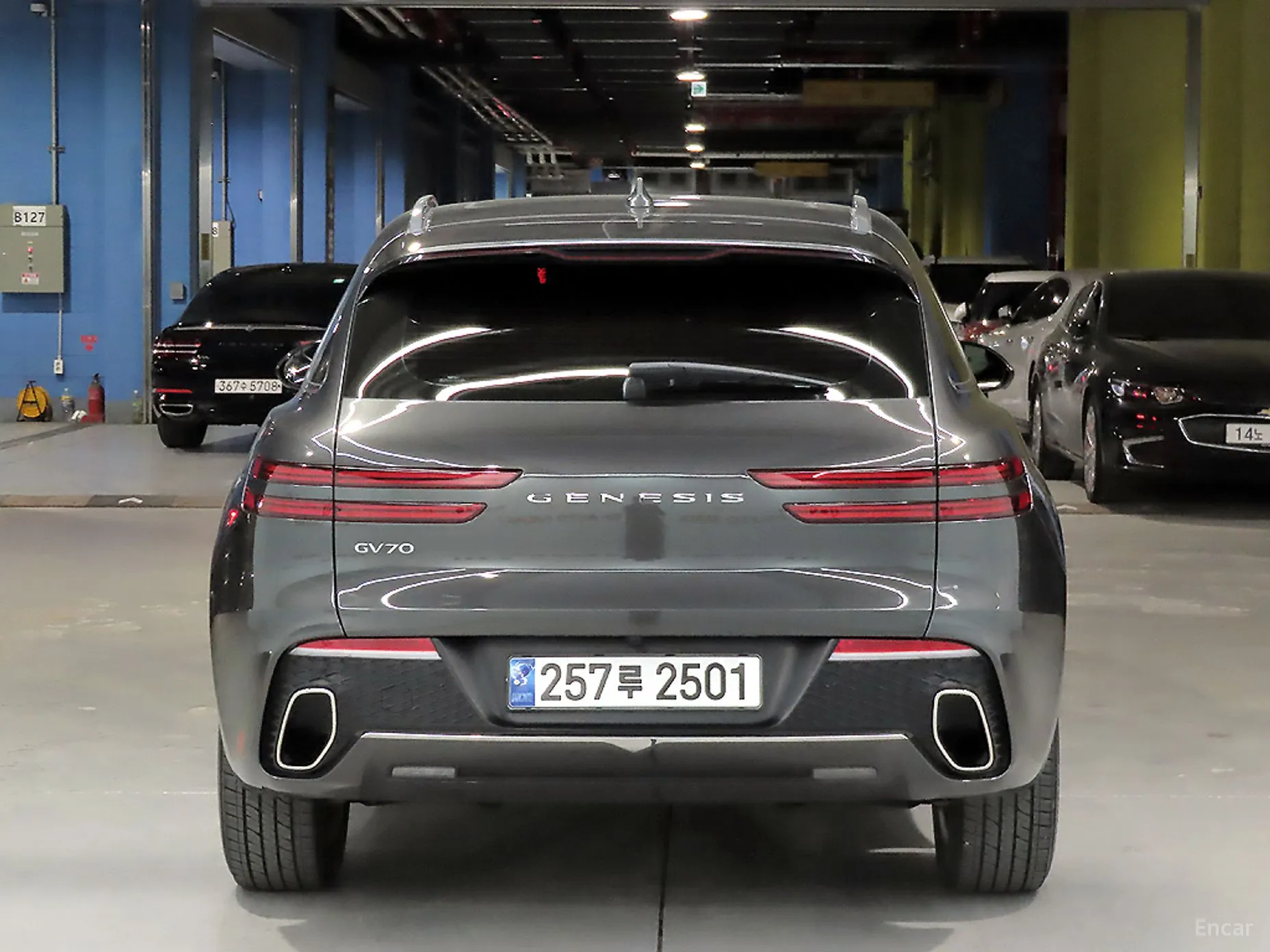 Genesis GV70 превью 4