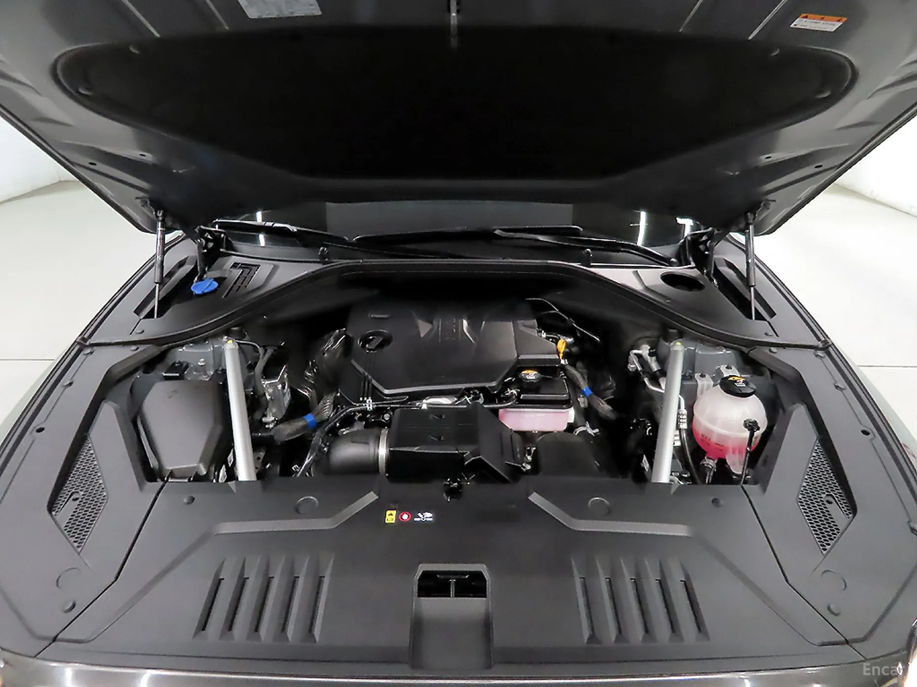 Genesis GV70 превью 6