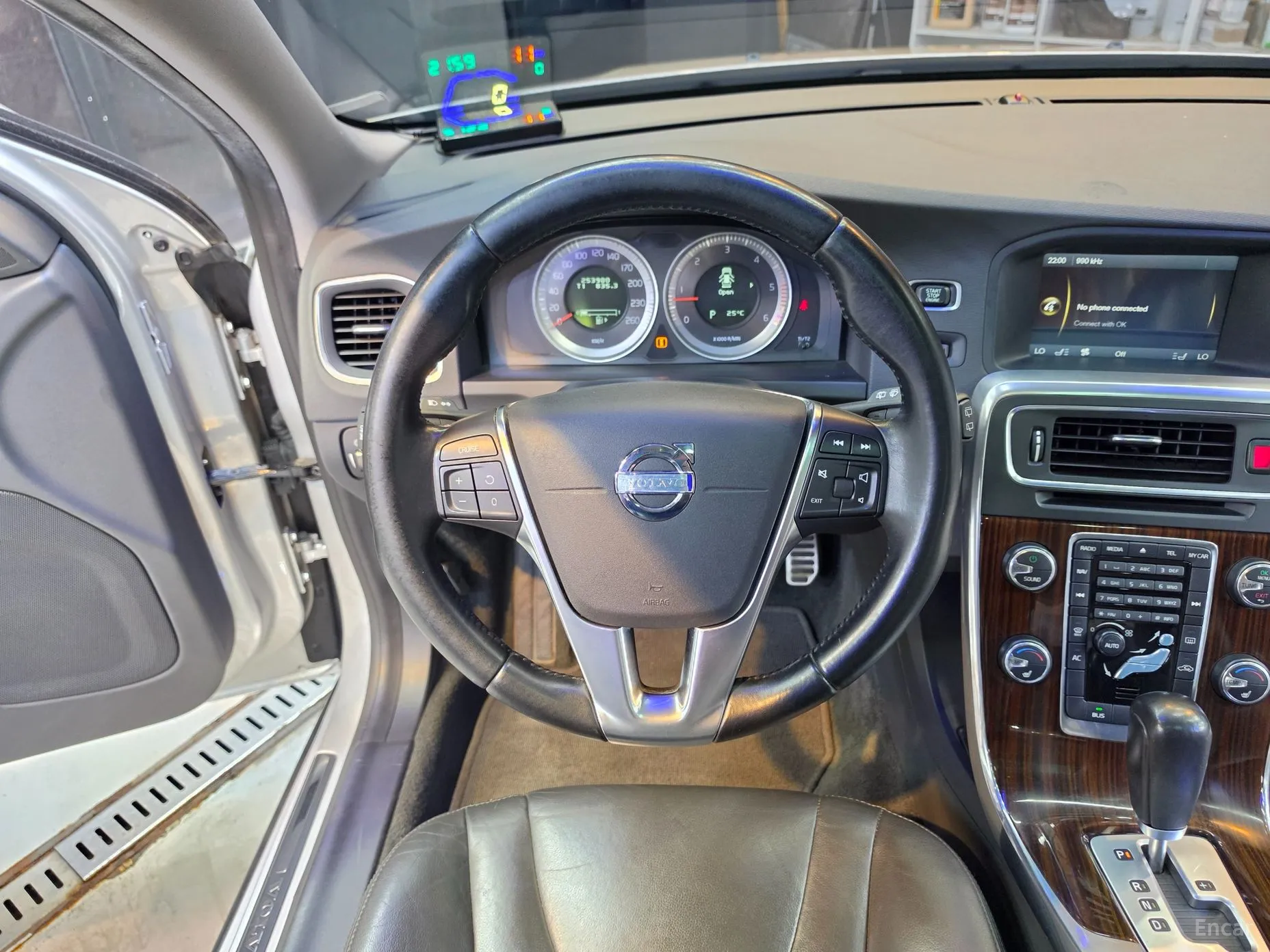 Volvo V60 превью 11
