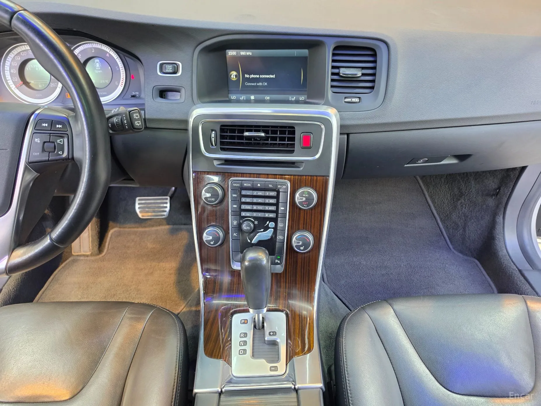 Volvo V60 превью 13