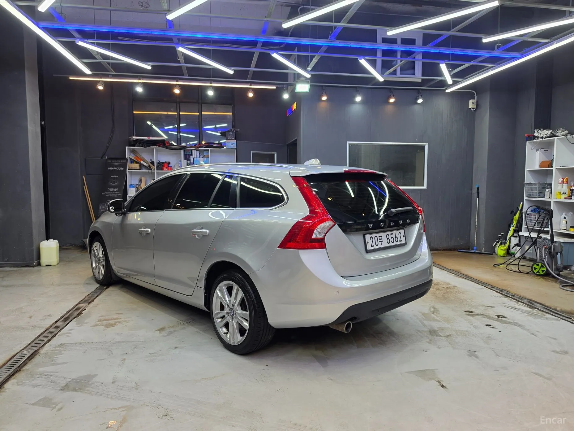 Volvo V60 превью 6