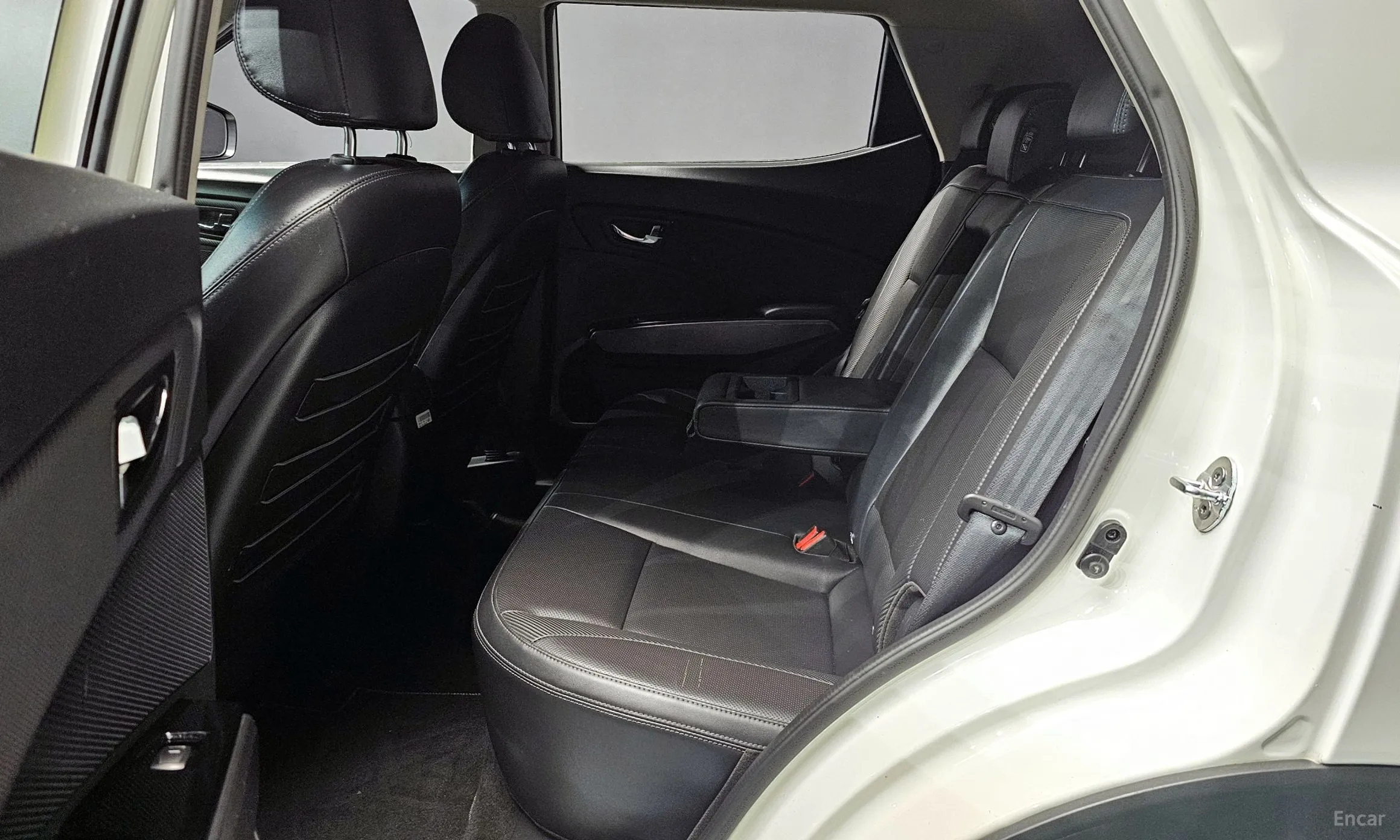 KG Mobility (SsangYong) Berry New Tivoli превью 12