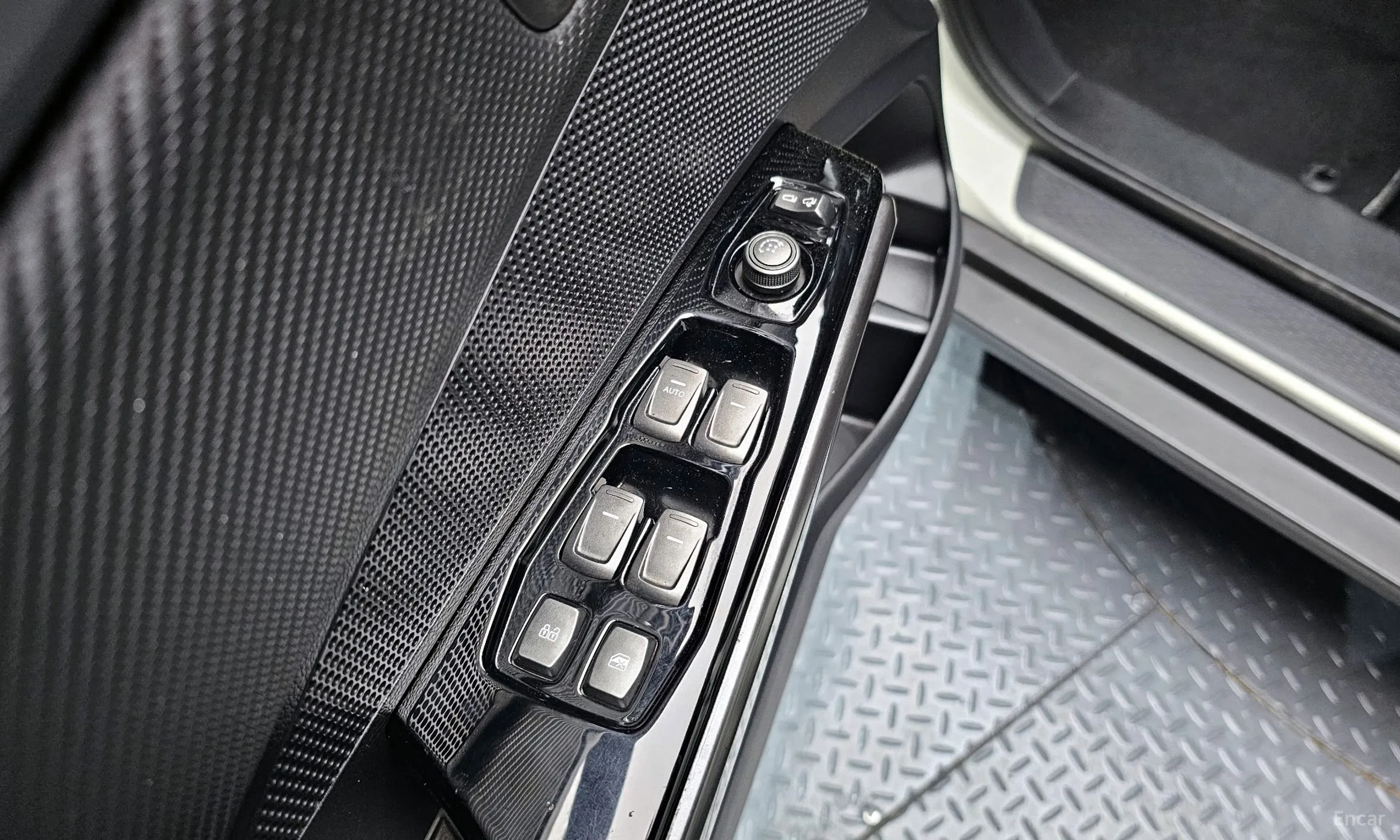 KG Mobility (SsangYong) Berry New Tivoli превью 17