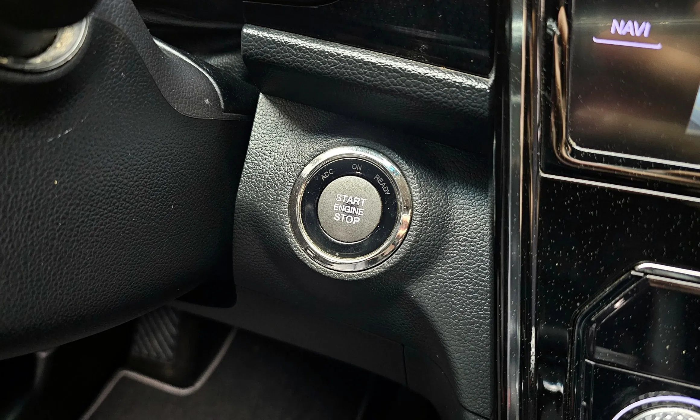KG Mobility (SsangYong) Berry New Tivoli превью 20