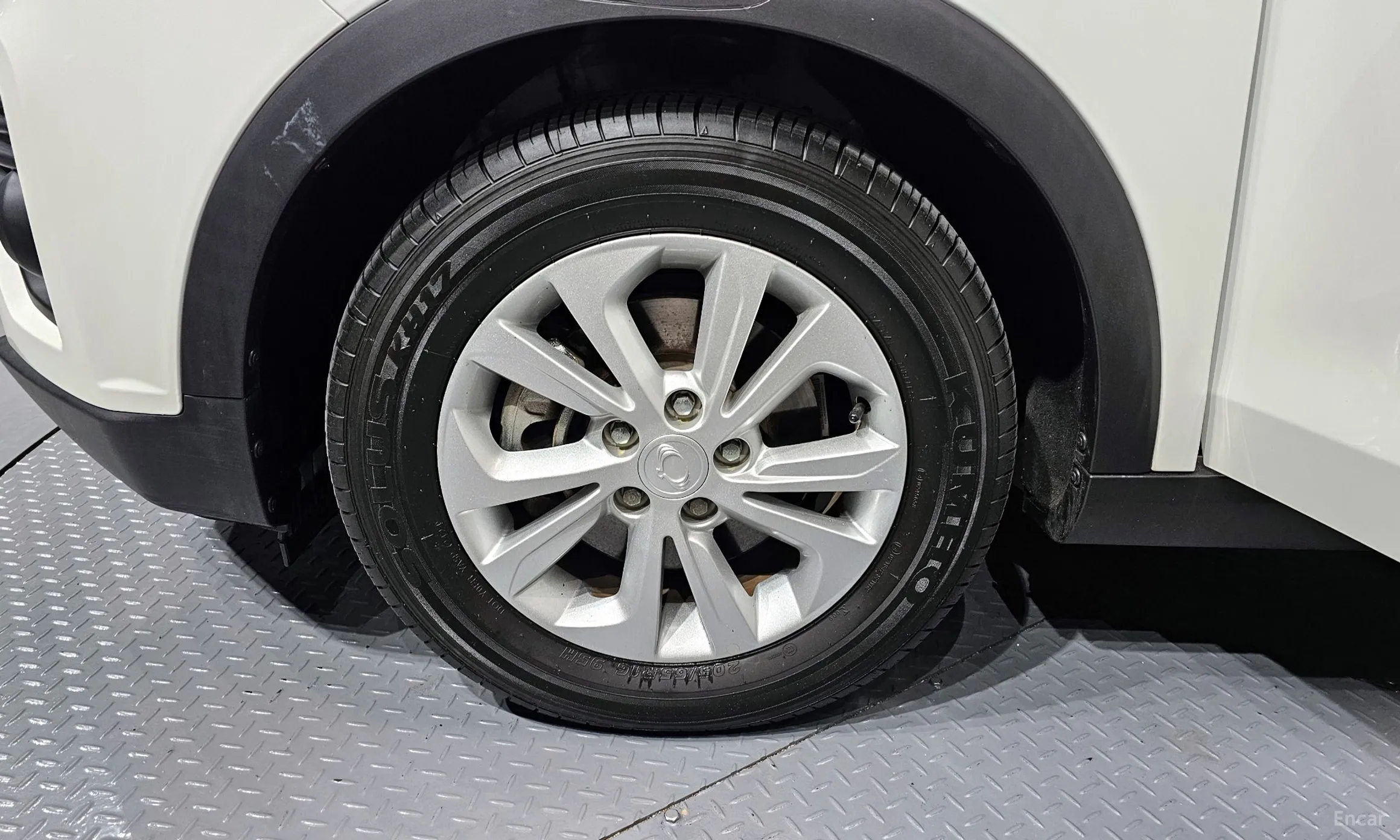 KG Mobility (SsangYong) Berry New Tivoli превью 5