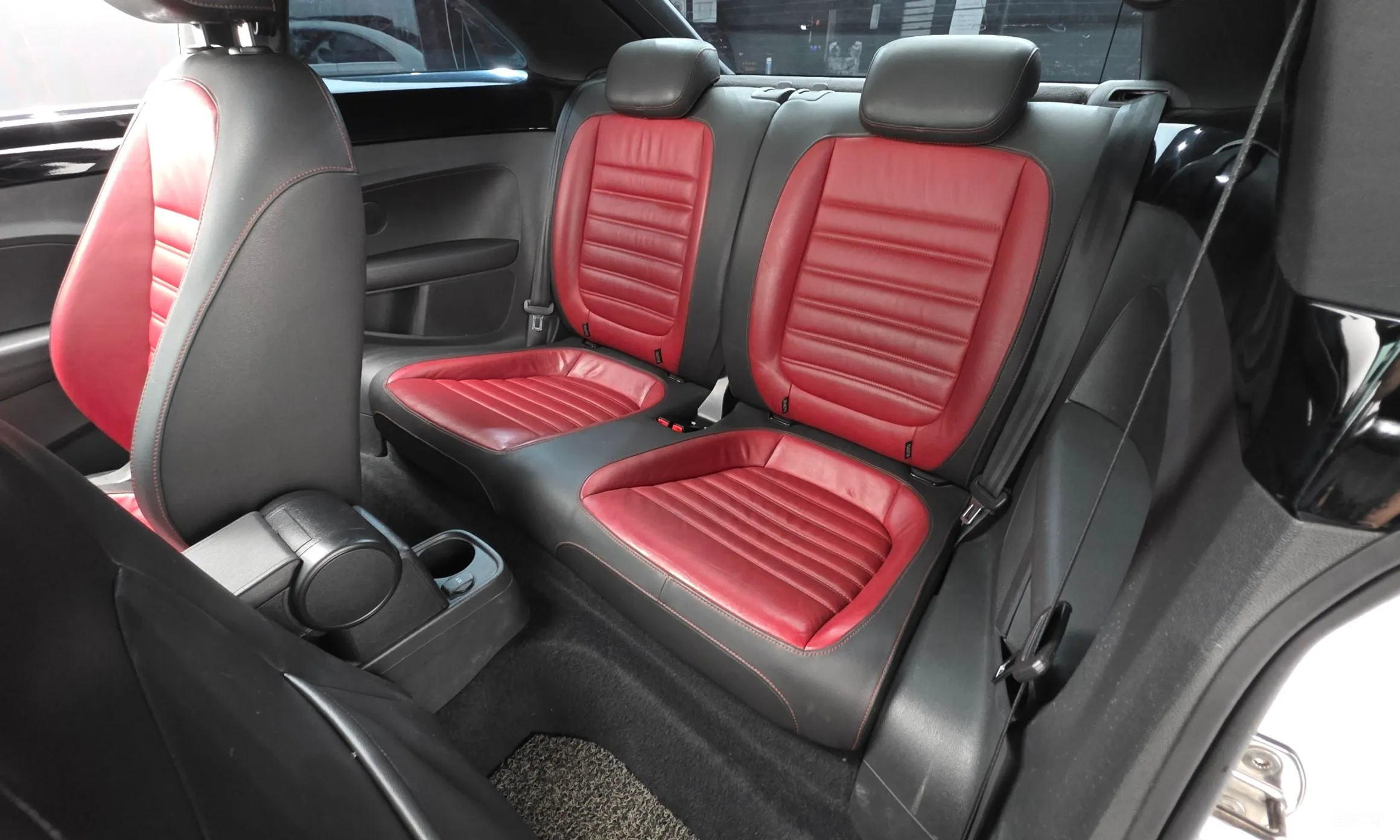 Volkswagen The Beetle превью 19