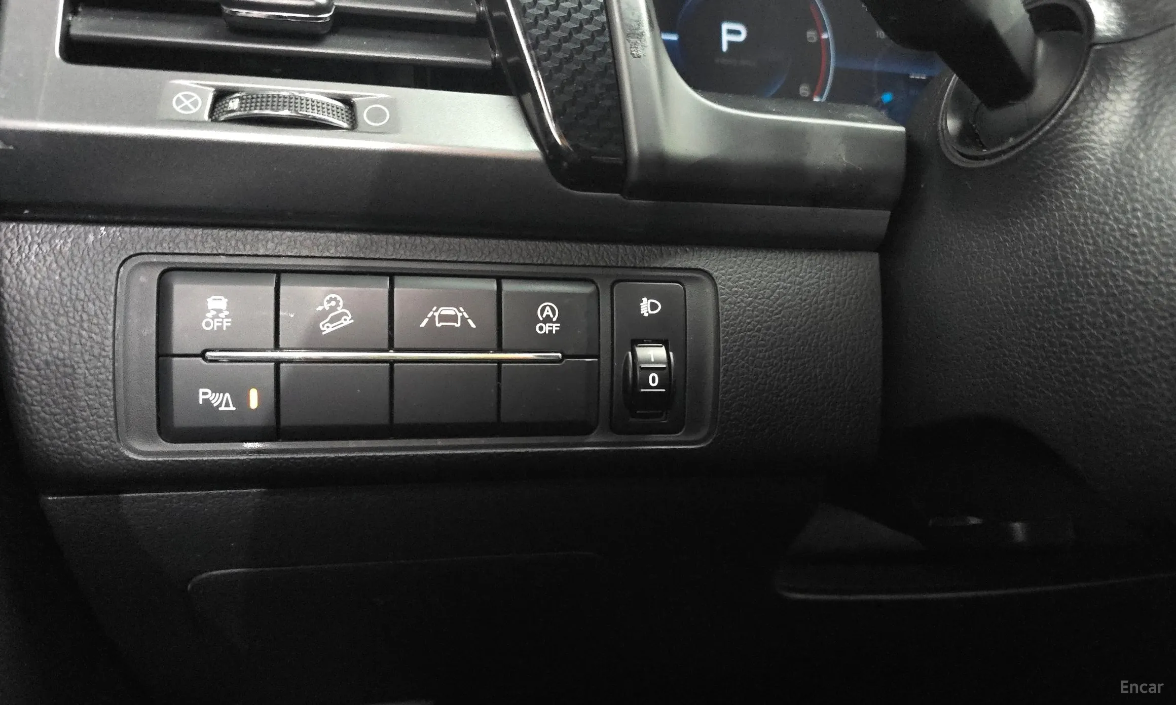 KG Mobility (SsangYong) Rexton Sports превью 17