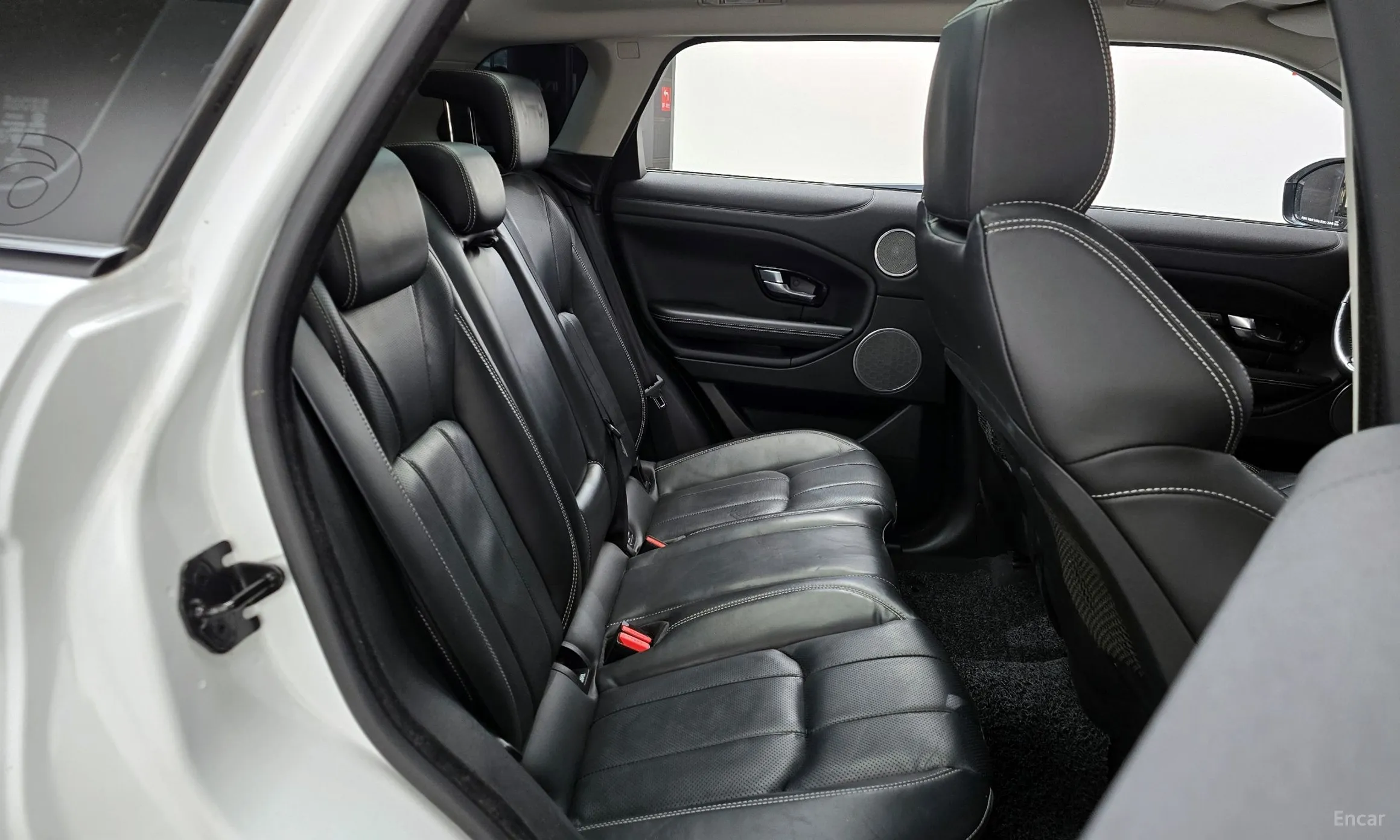 Land Rover Range Rover Evoque превью 11