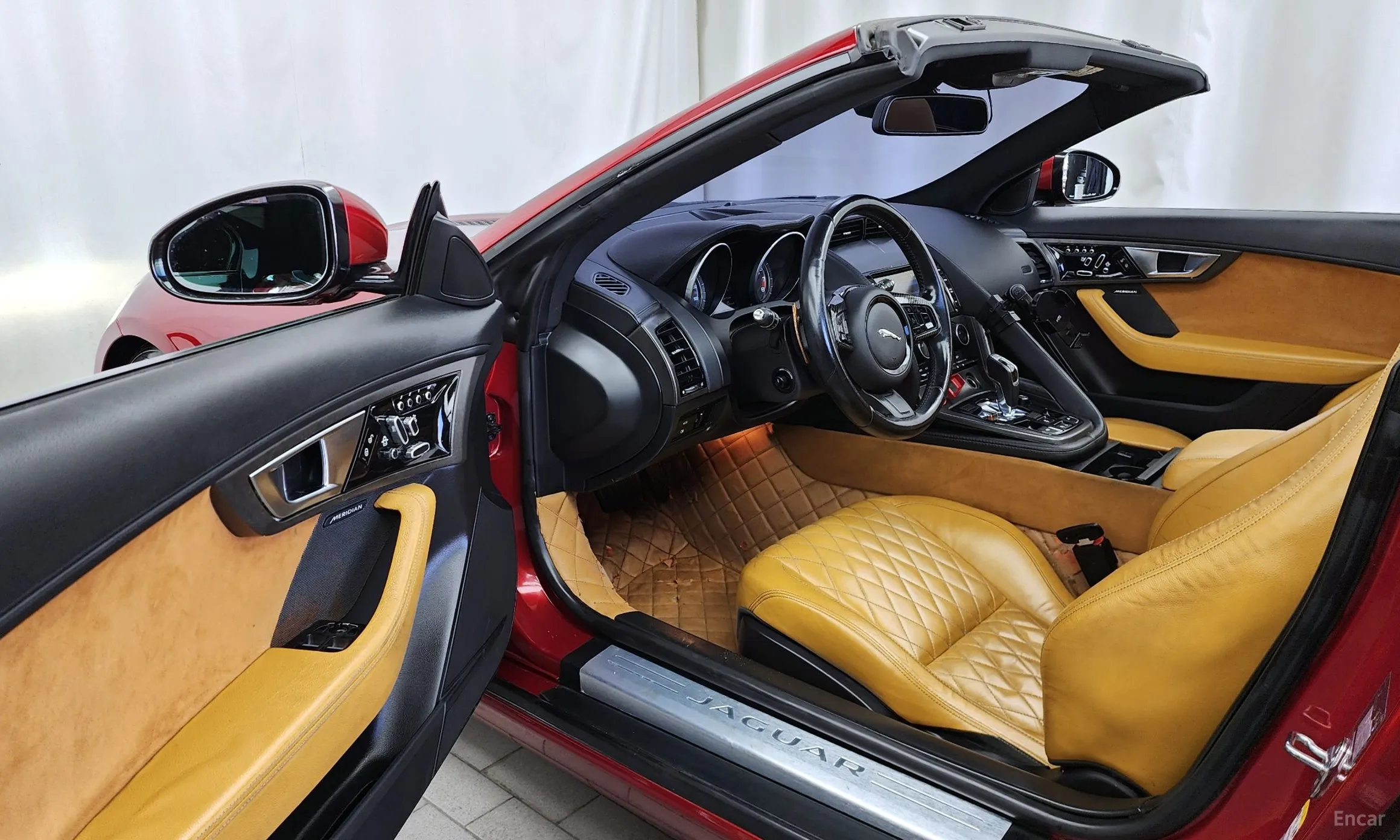 Jaguar F-TYPE превью 10