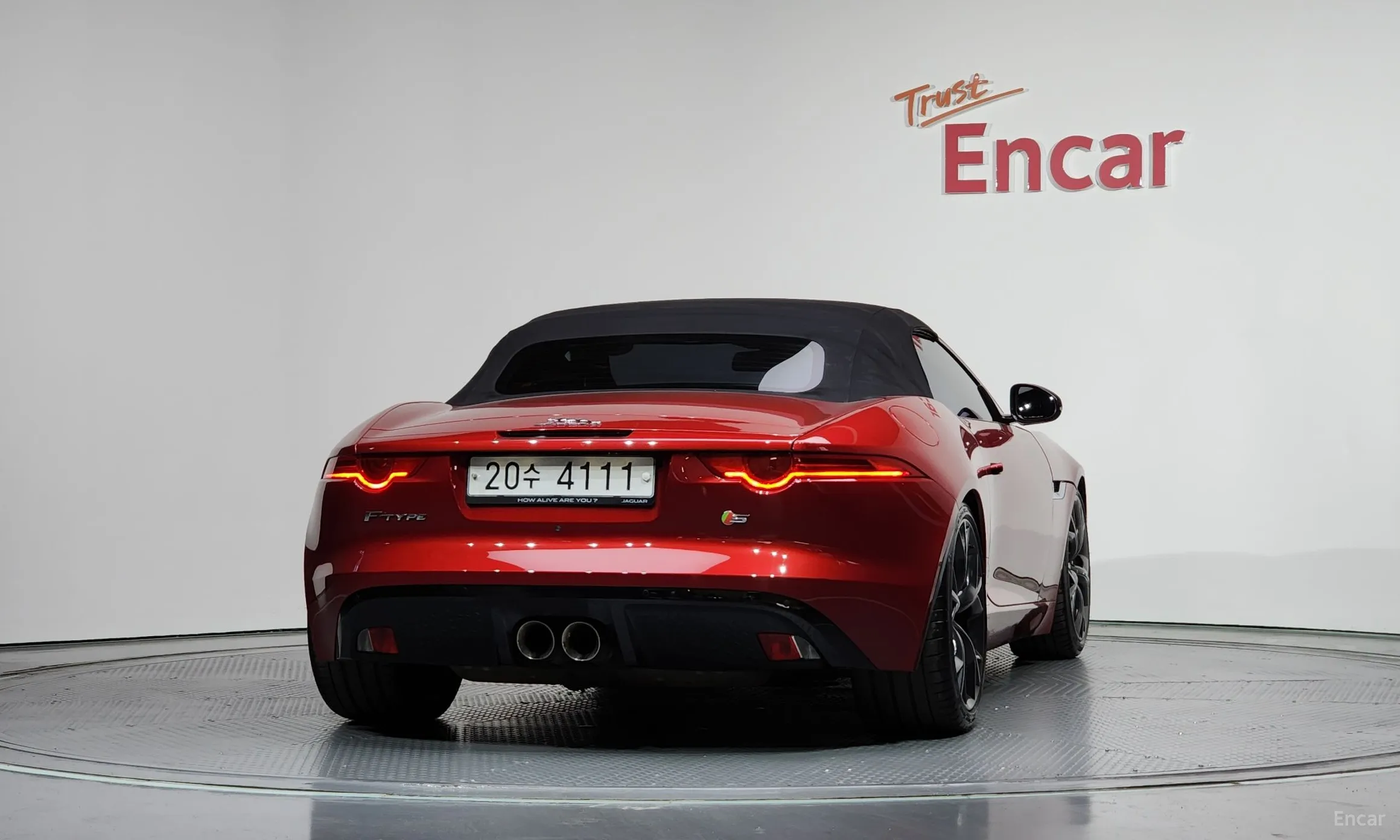 Jaguar F-TYPE превью 4